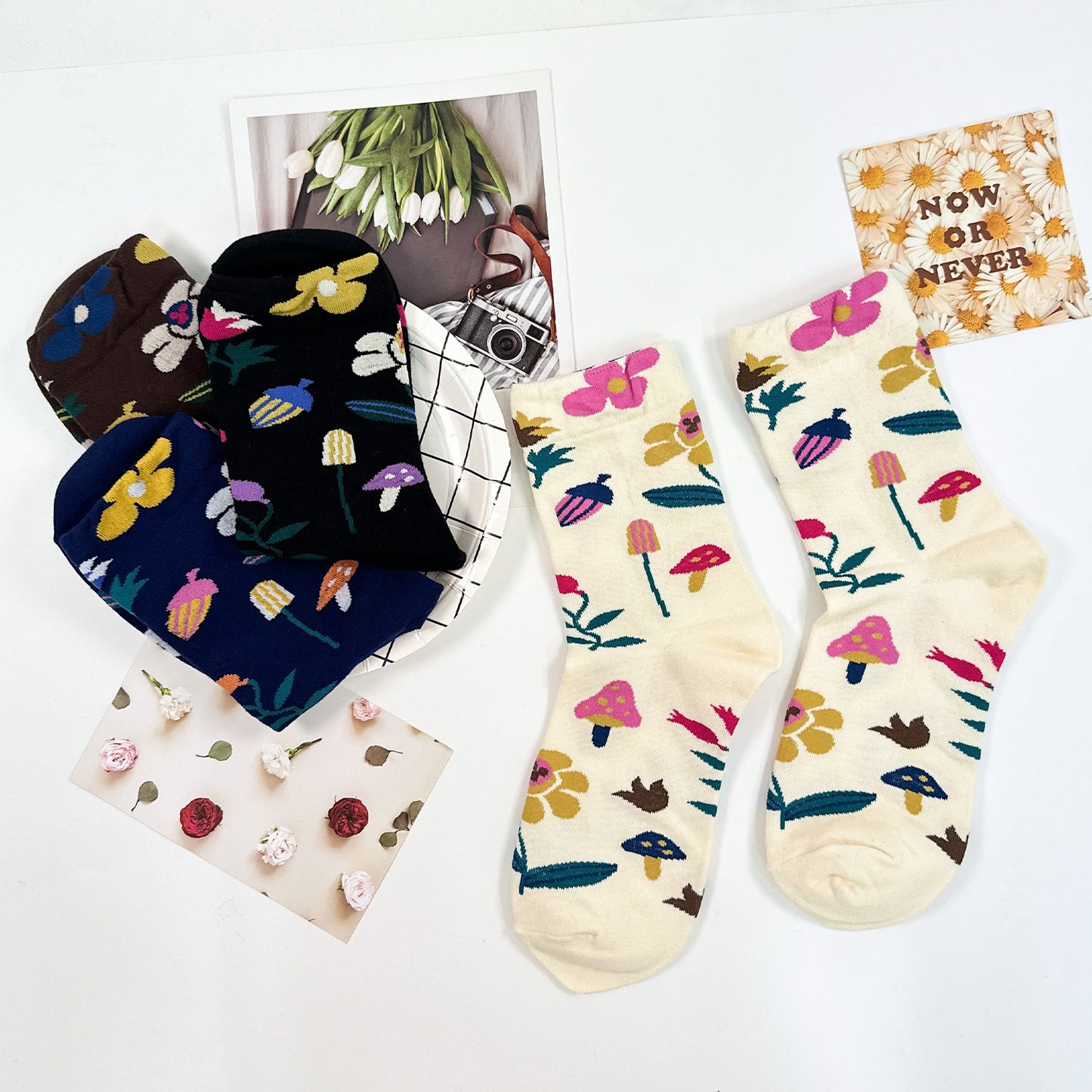 Women's Crew Mushroom Fleur Flower Socks