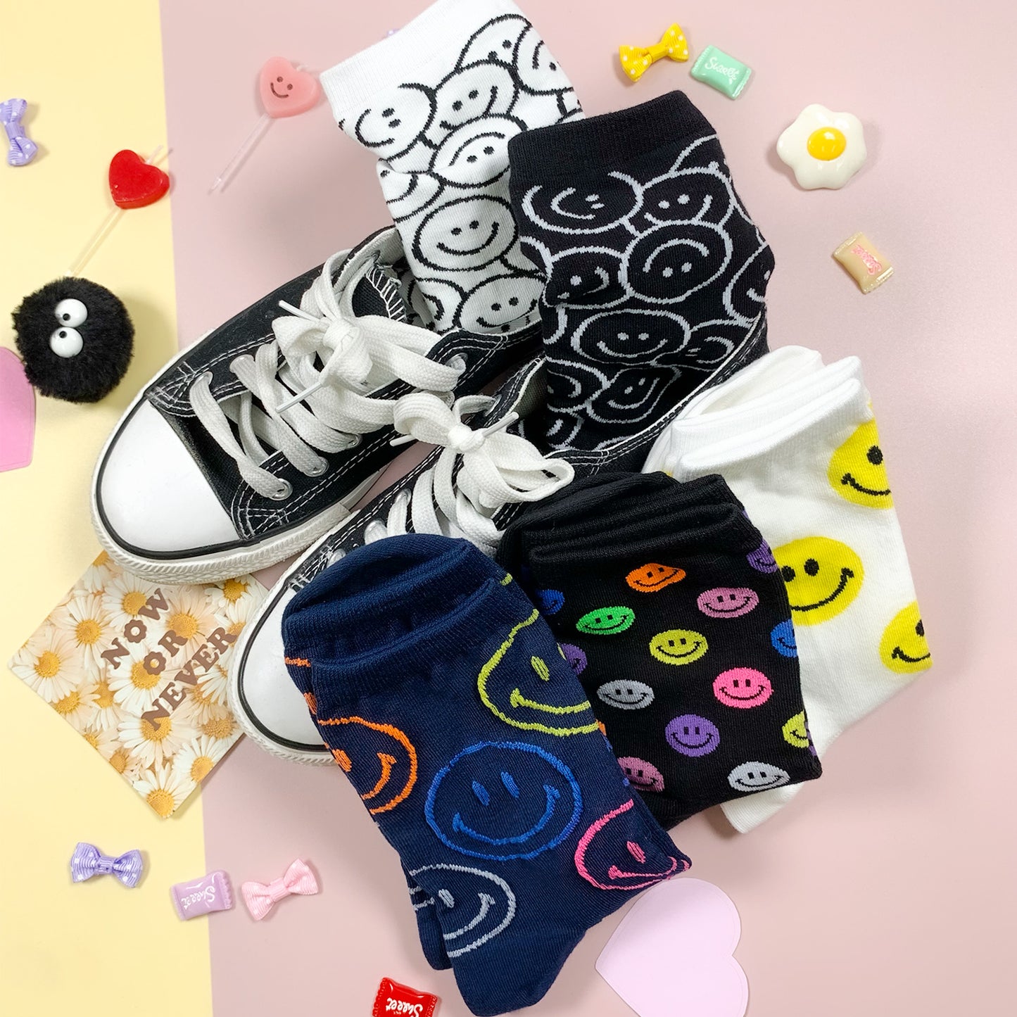 Women's Crew Smile World Socks