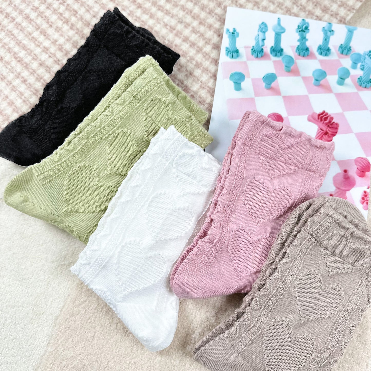 Women's Crew Heart Twist Socks