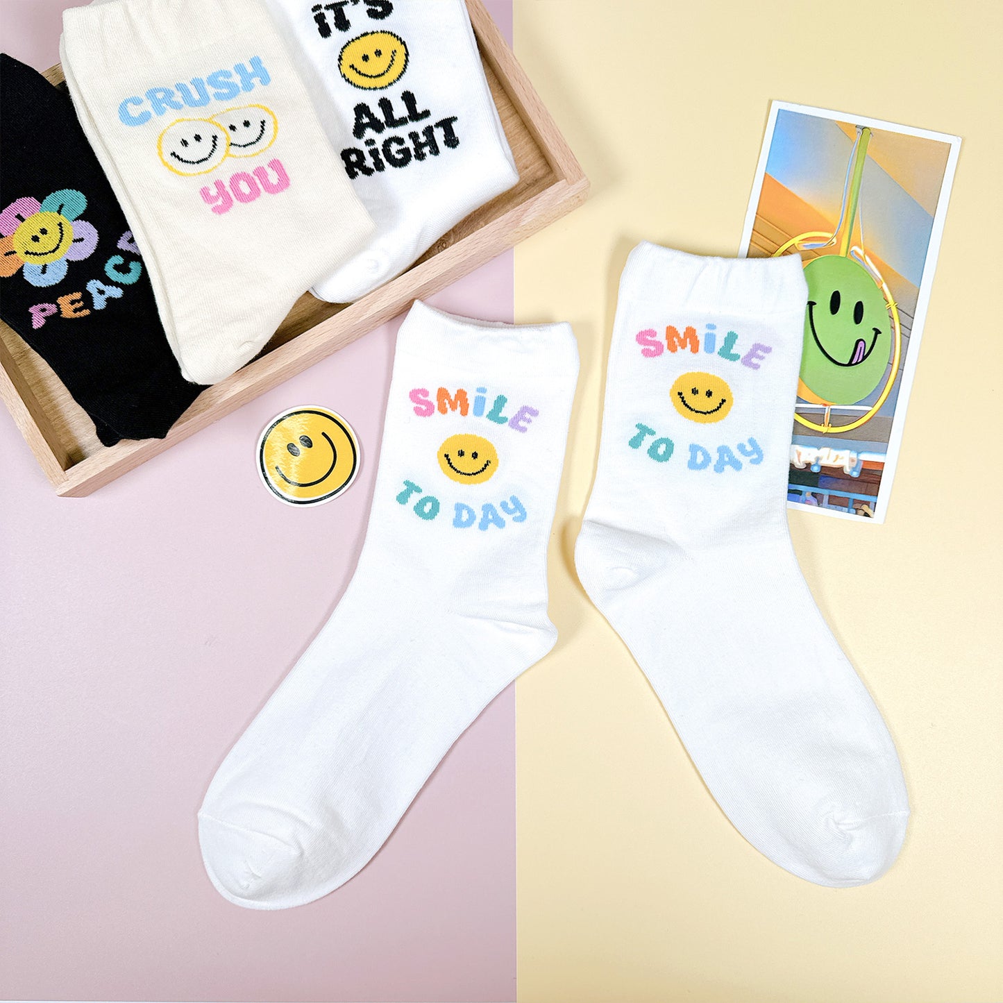 Women's Smile Culture Crew Socks