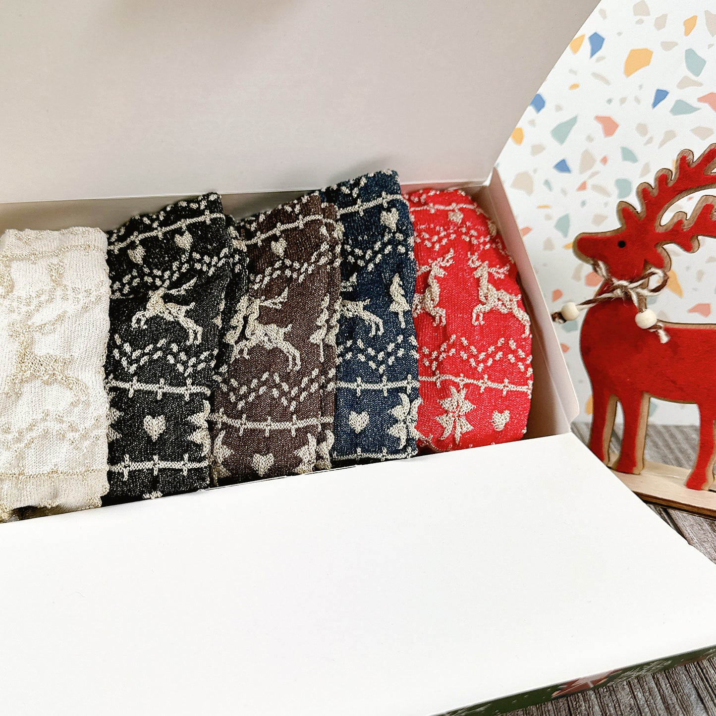 Women's Crew Winter Nordic Textured Snowy Deer Socks
