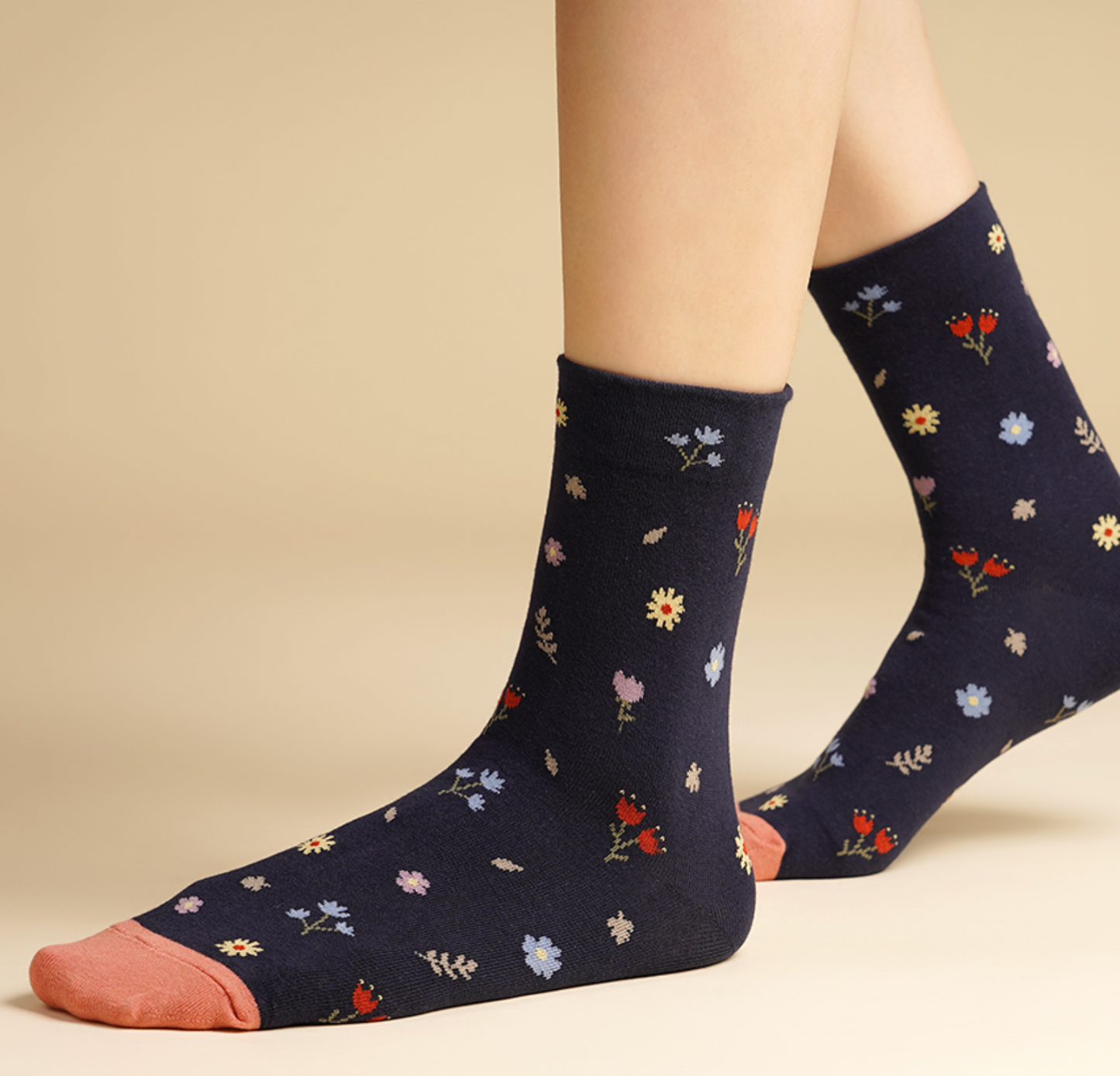 Women's Crew Vintage Small Flower Socks