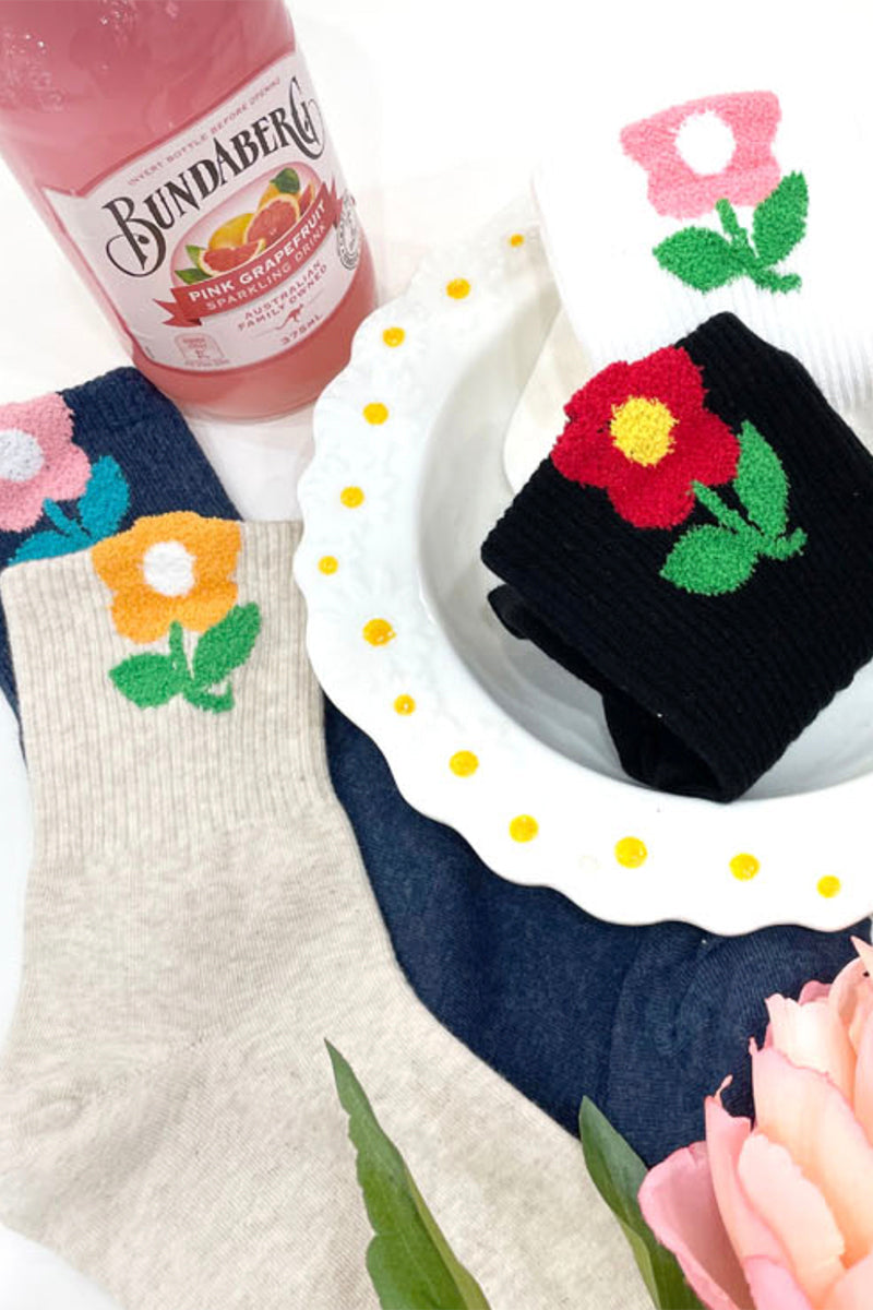 Women's Crew Shaggy Flower Socks