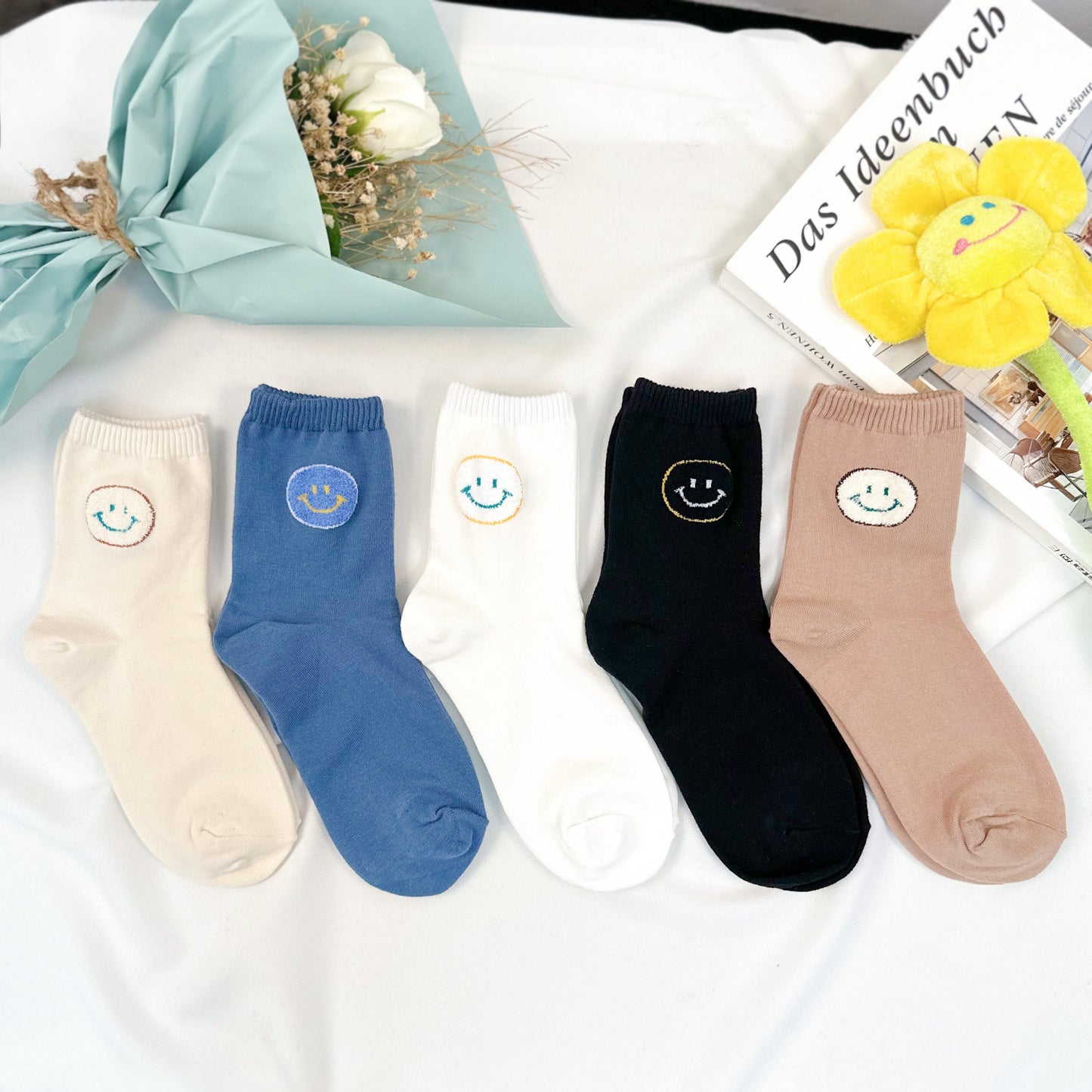 Women's Crew Pop-Up Smile Socks