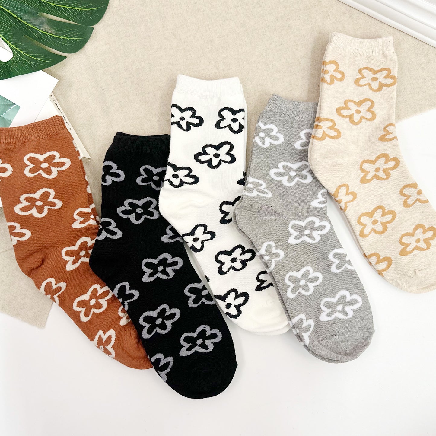 Women's Crew Line Flower Socks