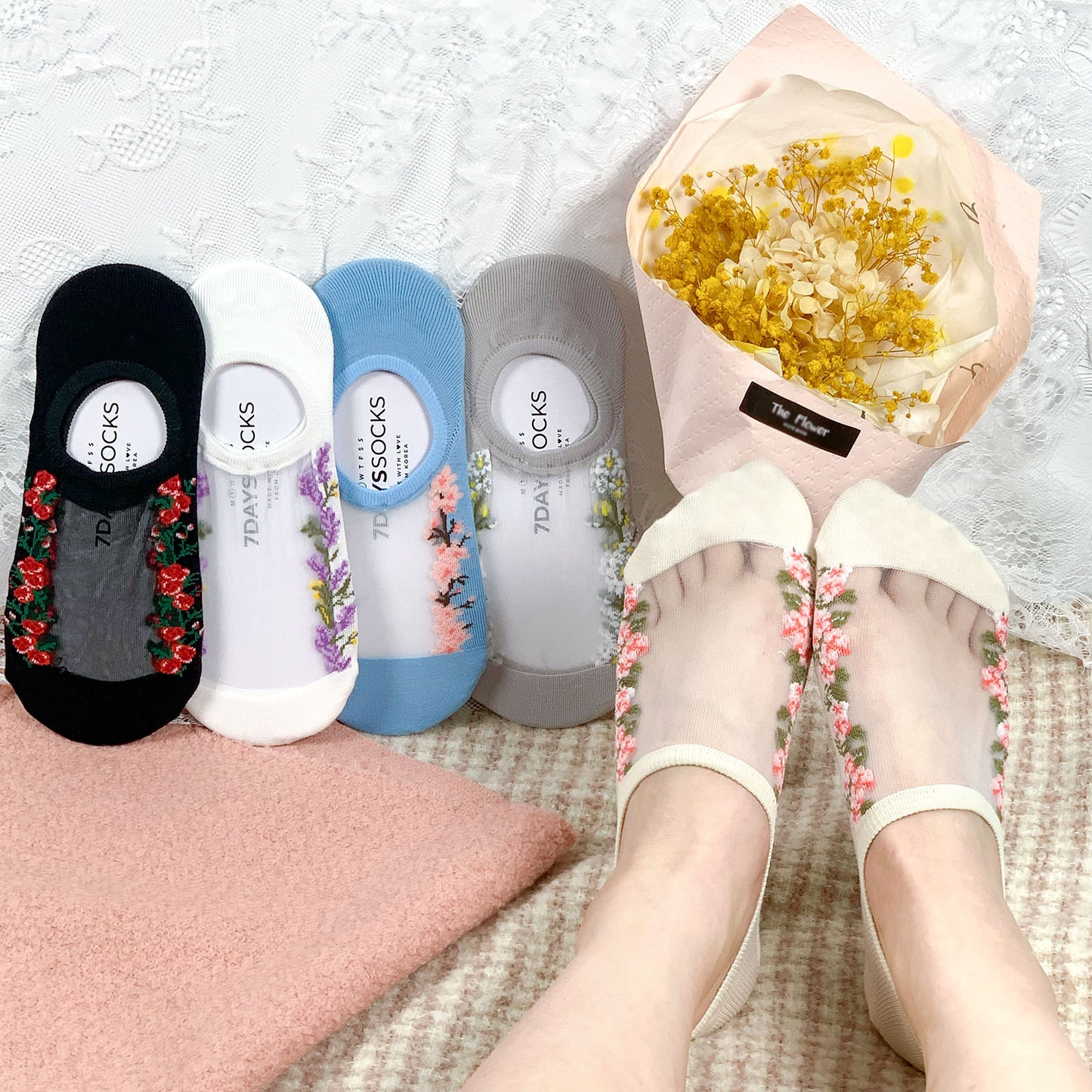 Women's No Show See-Through Flower Line Socks