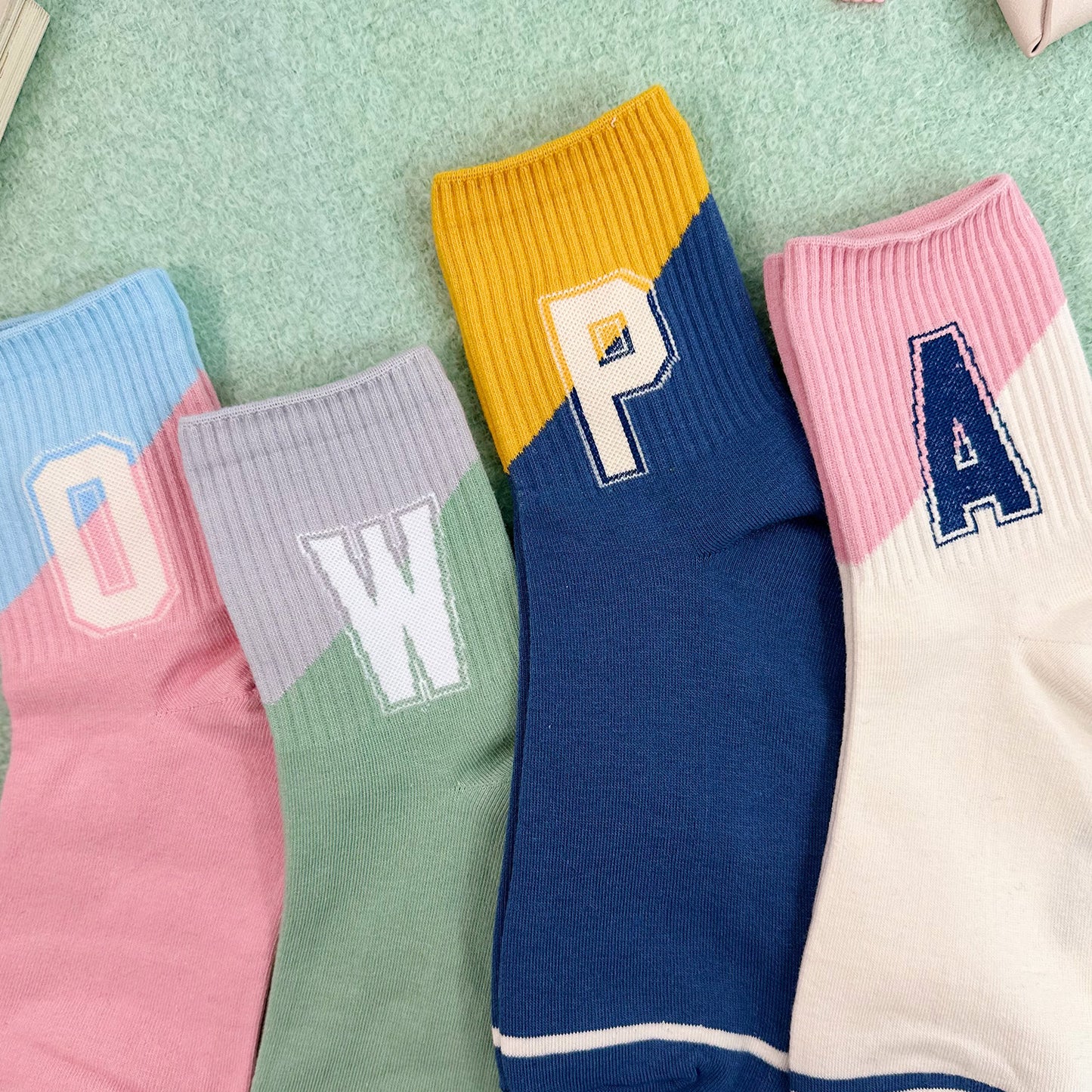 Women's Crew Ader Socks