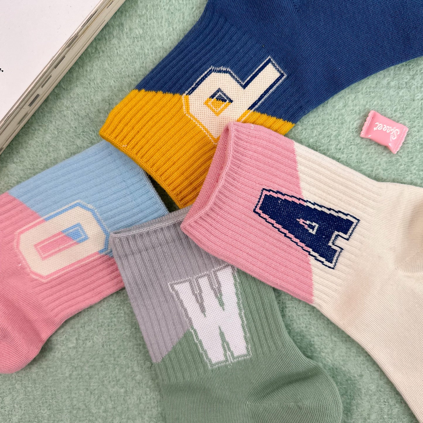 Women's Crew Ader Socks