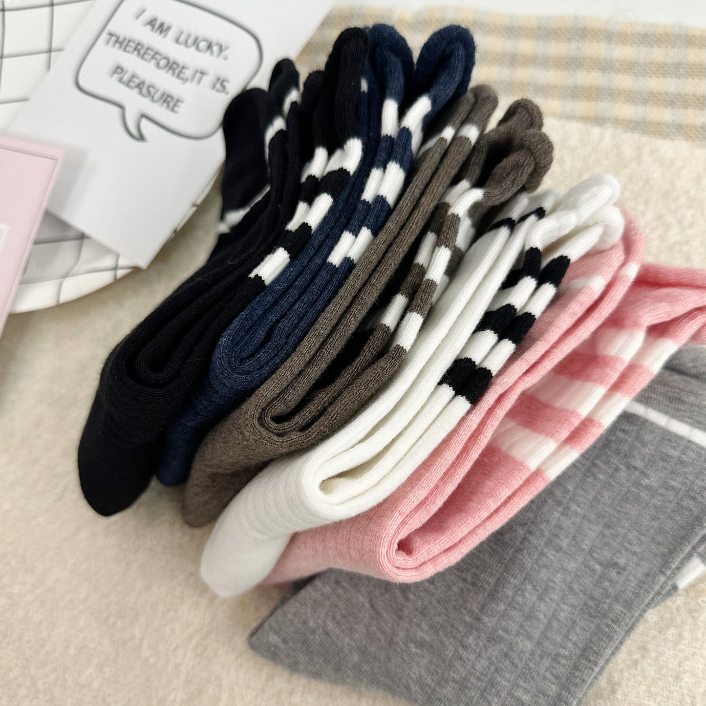 Women's Crew Rolling AA Socks