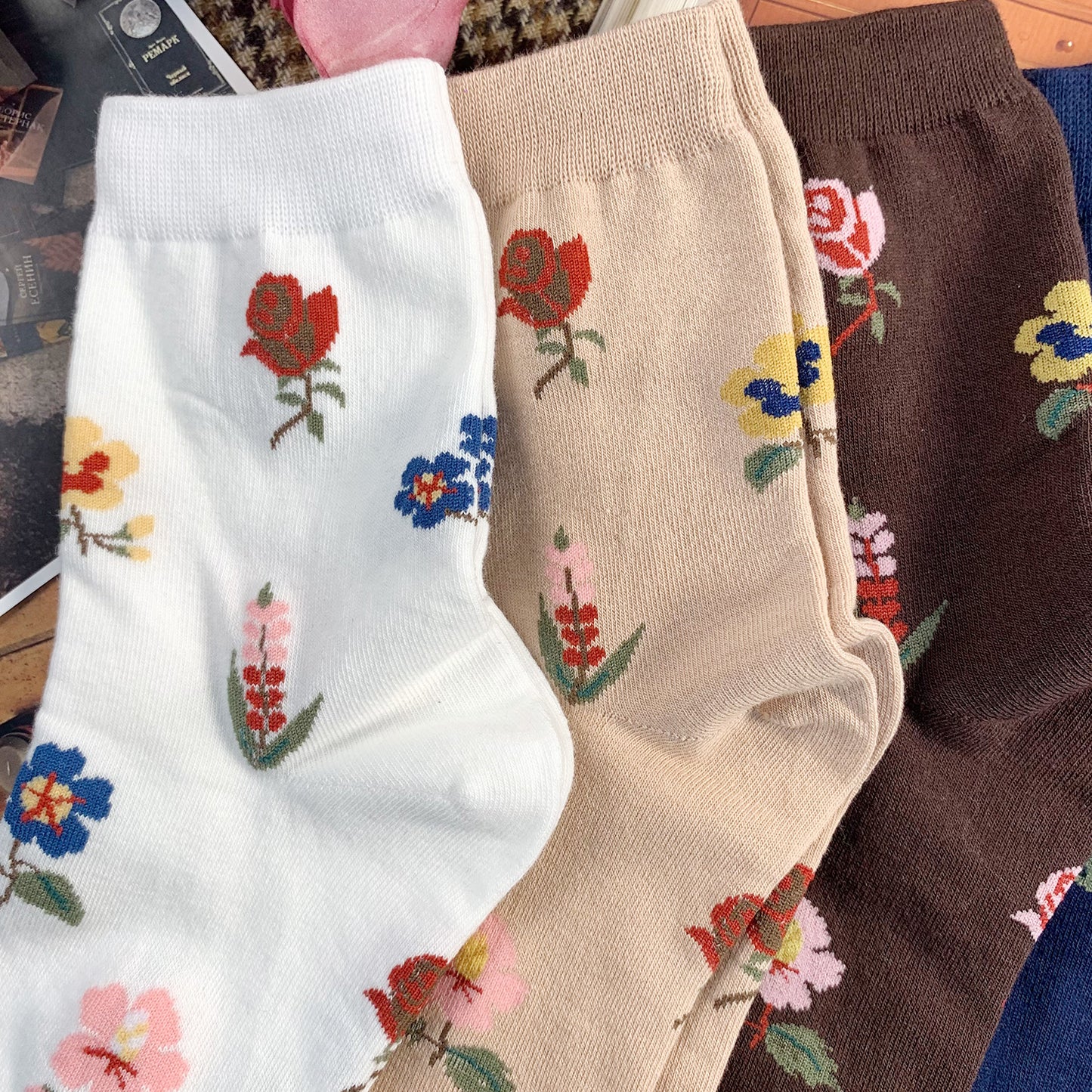 Women's Crew Flower Garden Socks