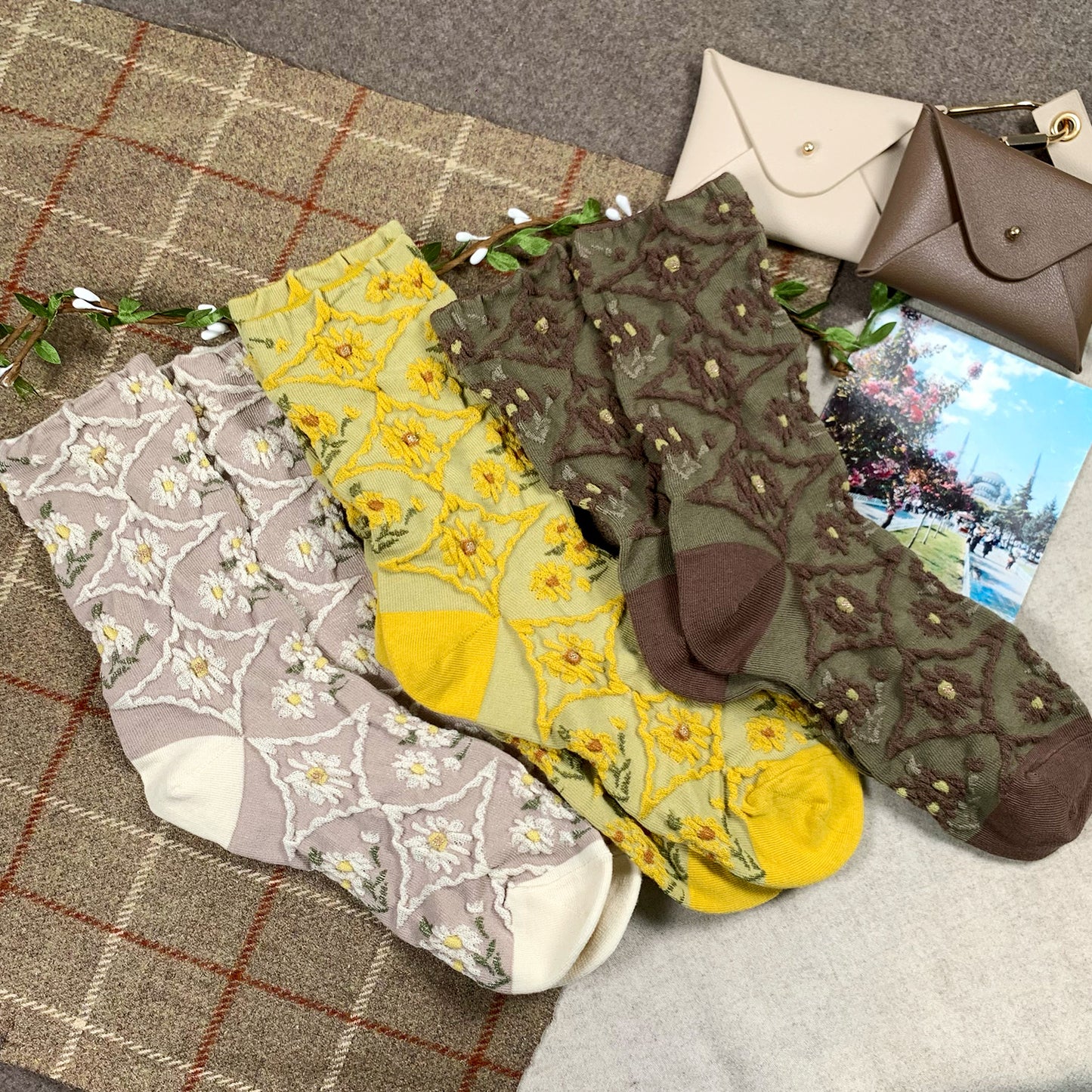 Women's Crew Mori Fleur Flower Socks