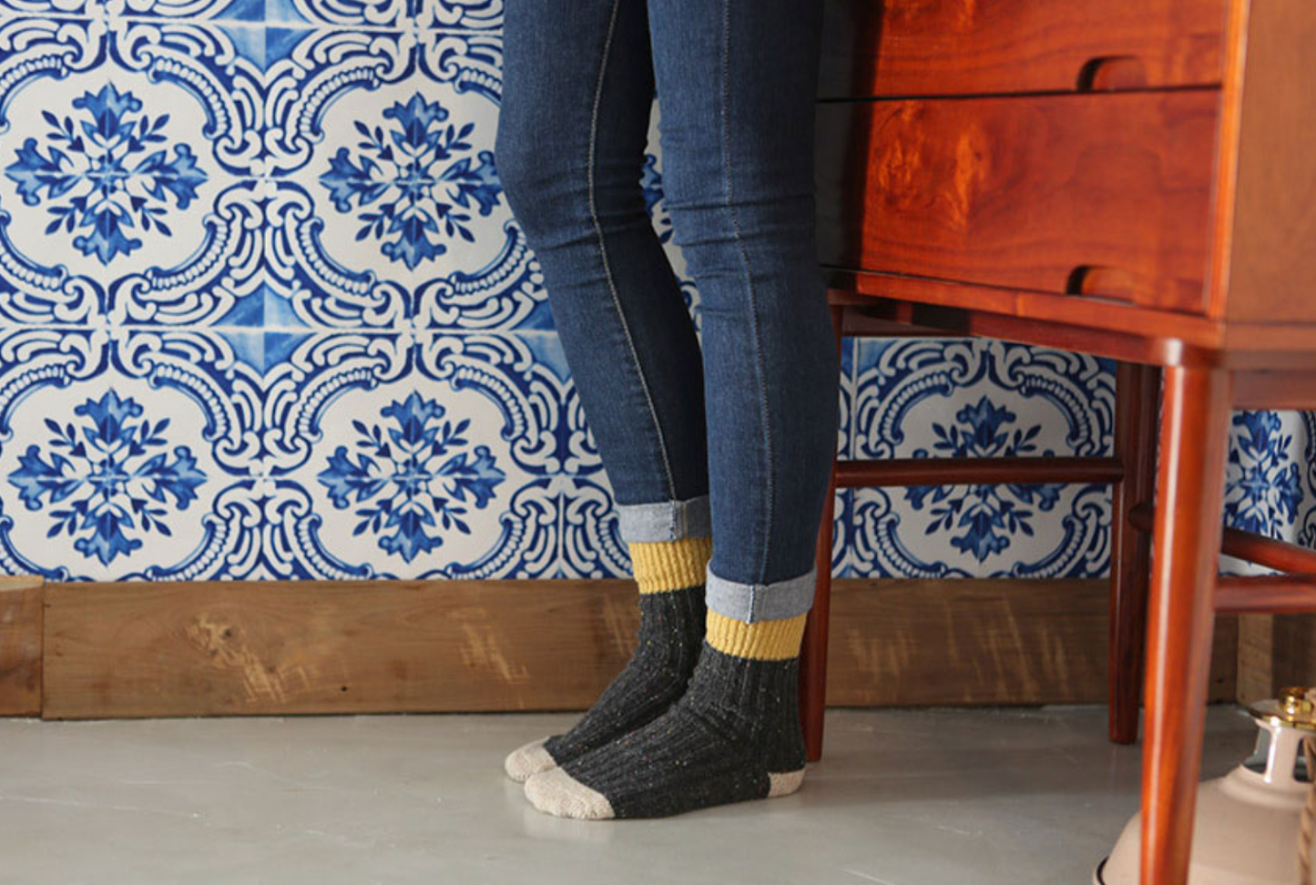 Women's Crew Winter Nep Wool Cover Socks
