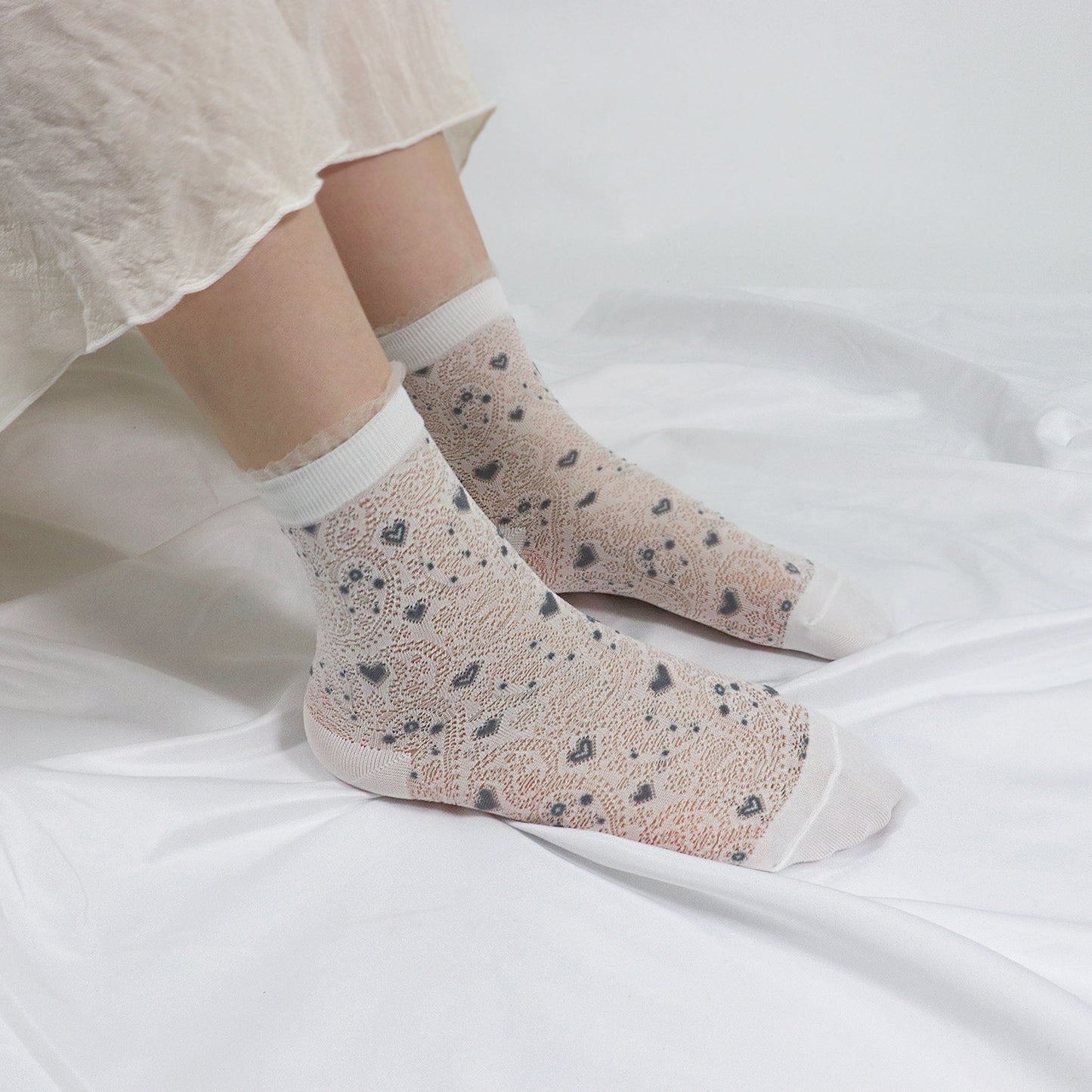 Women's Ankle Semi Sheer Mini Heart See-Through  Socks