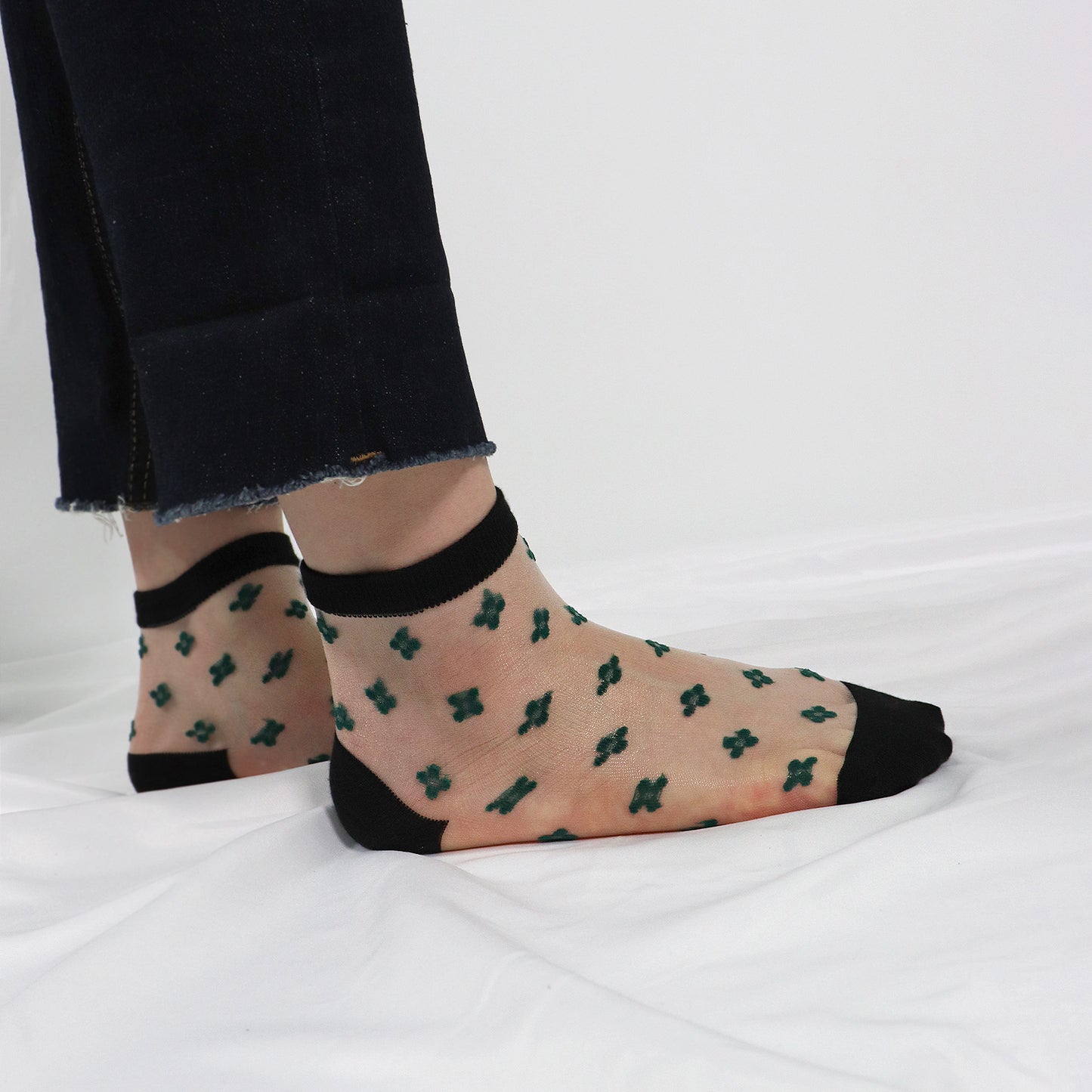 Women's Crew Sheer Clover  See-Through Socks