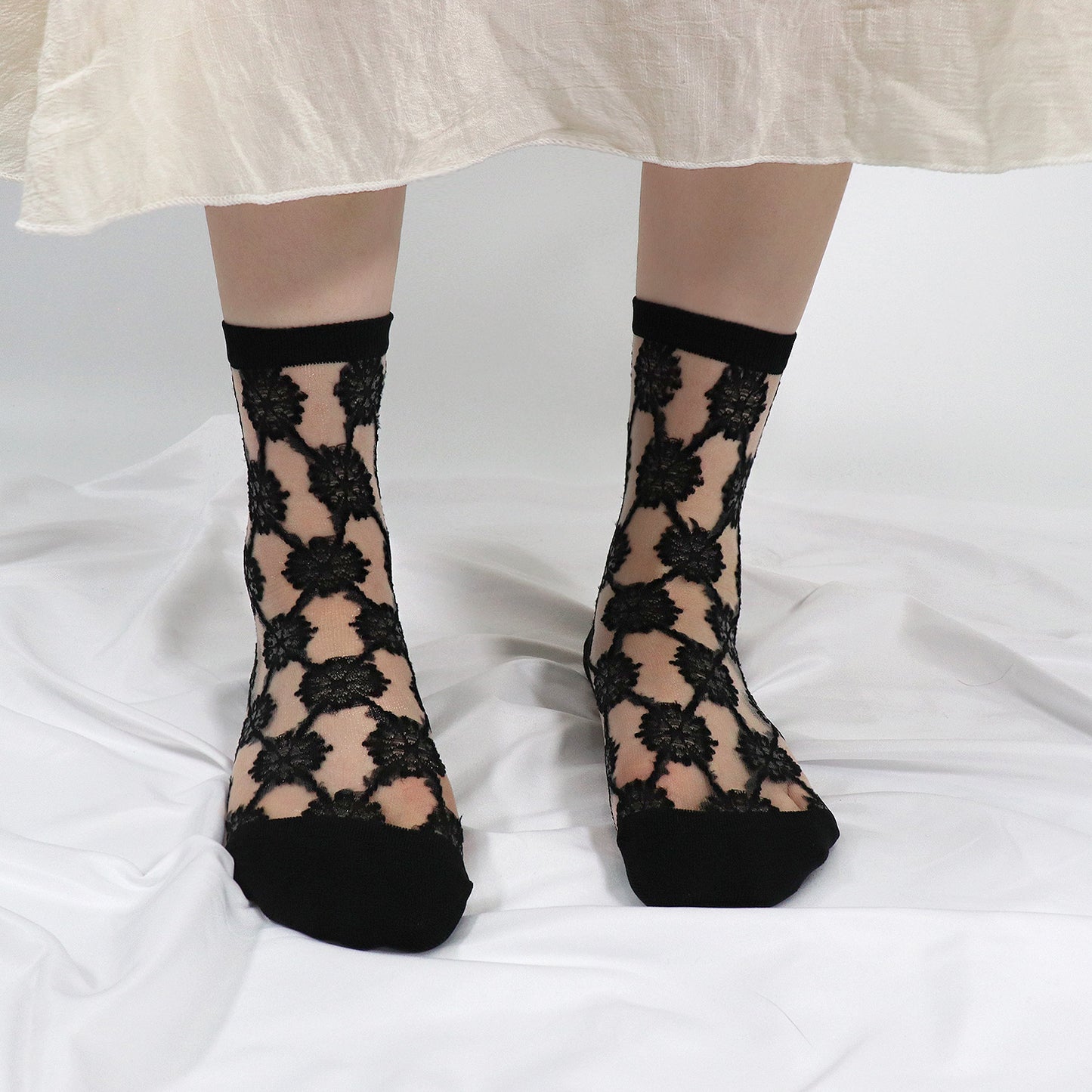 Women's Crew Sheer Big Flower  See-Through Socks