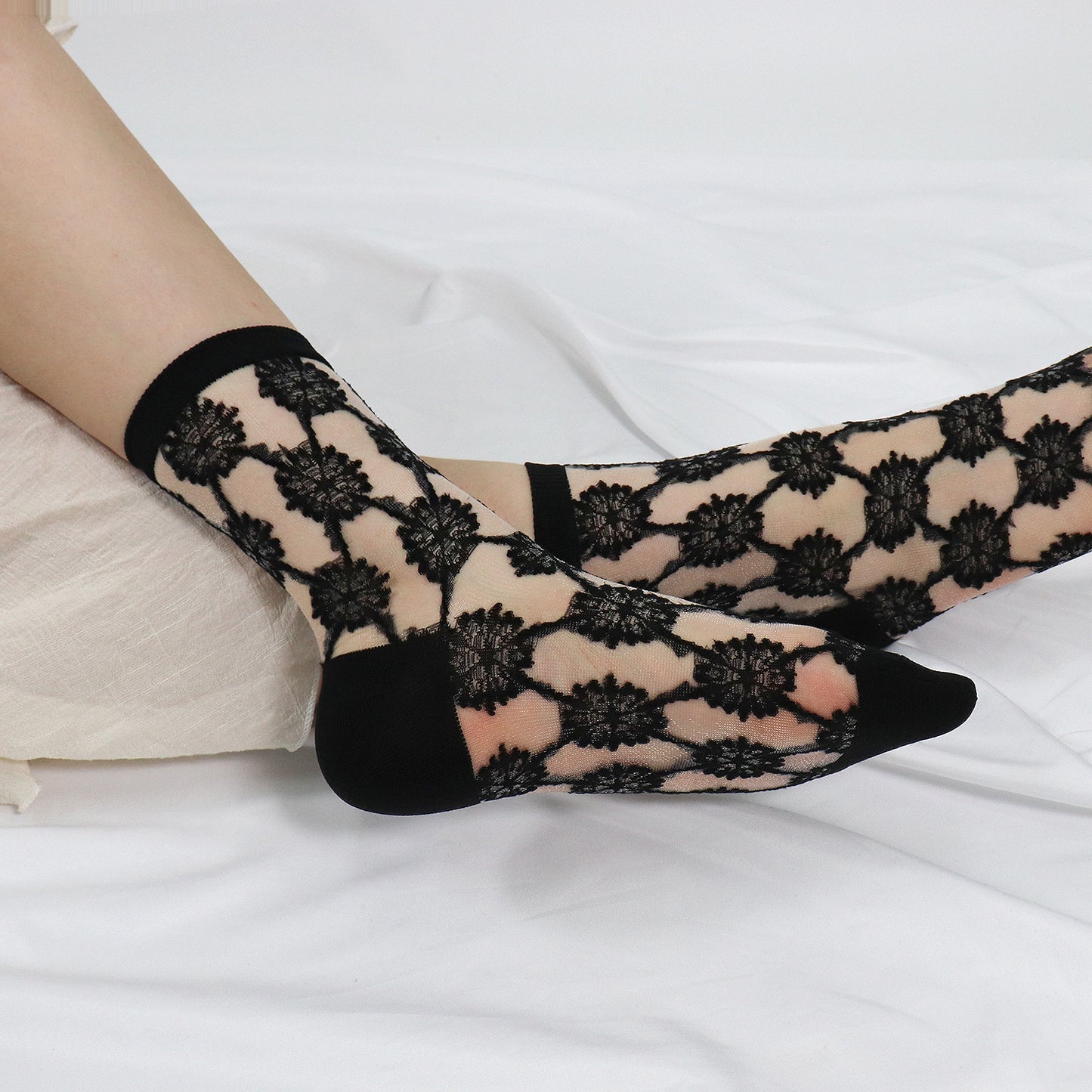 Women's Crew Sheer Big Flower  See-Through Socks