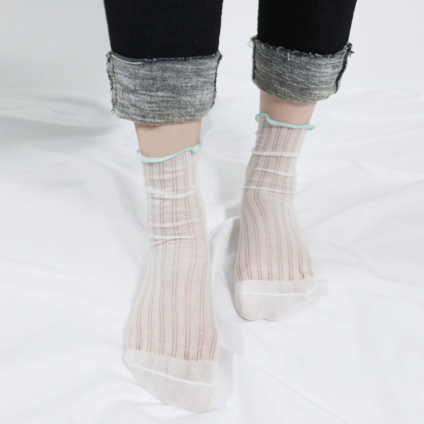 Women's Crew Sheer Ruffle See-Through Socks