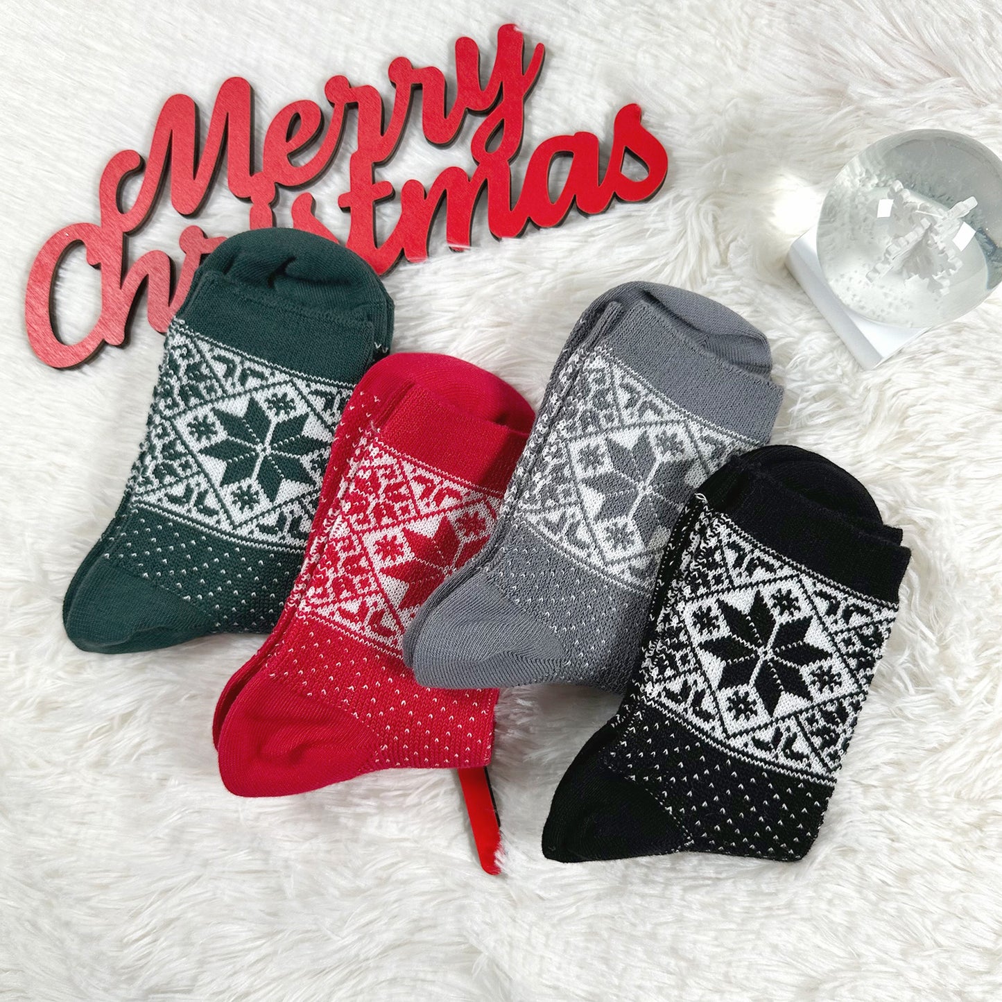 Women's Crew Winter Snowflake Yarn Socks
