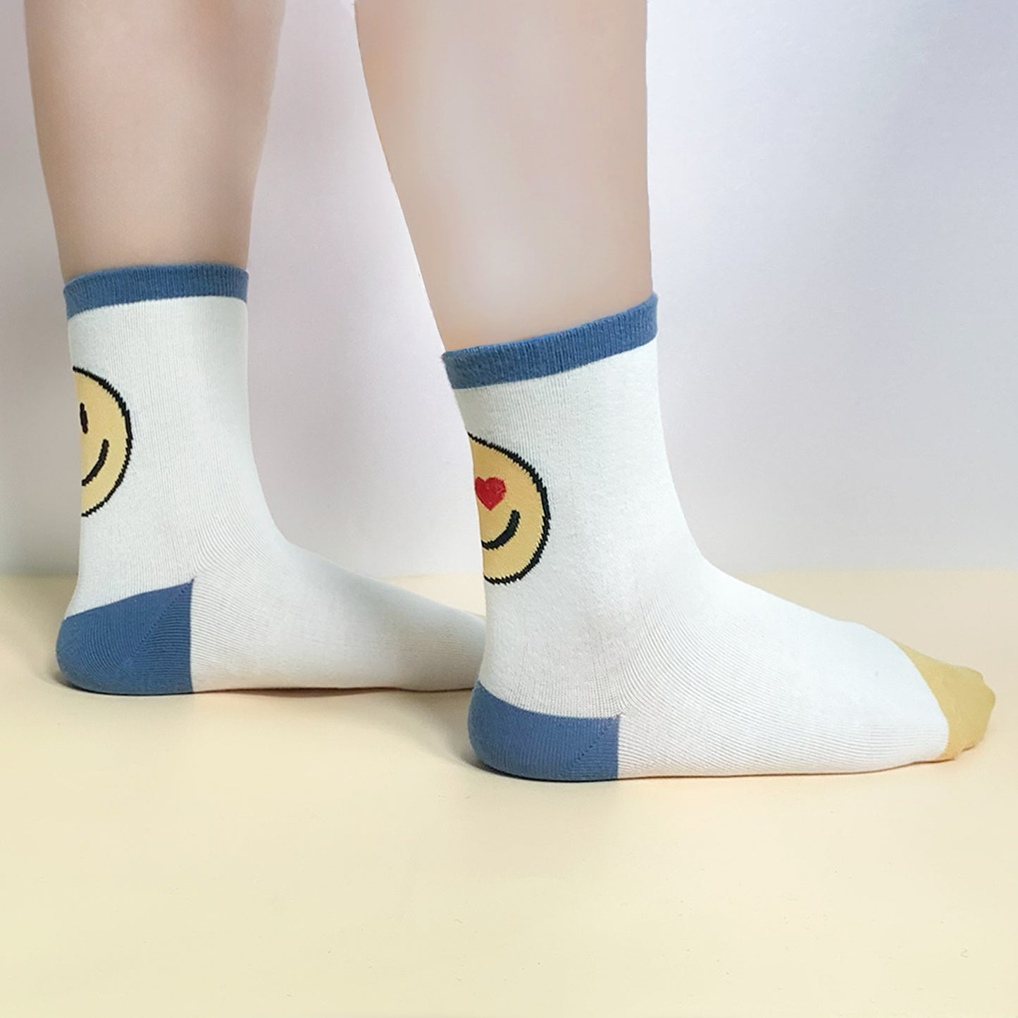 Women's Crew Emoji Smile Mismatched AB Socks