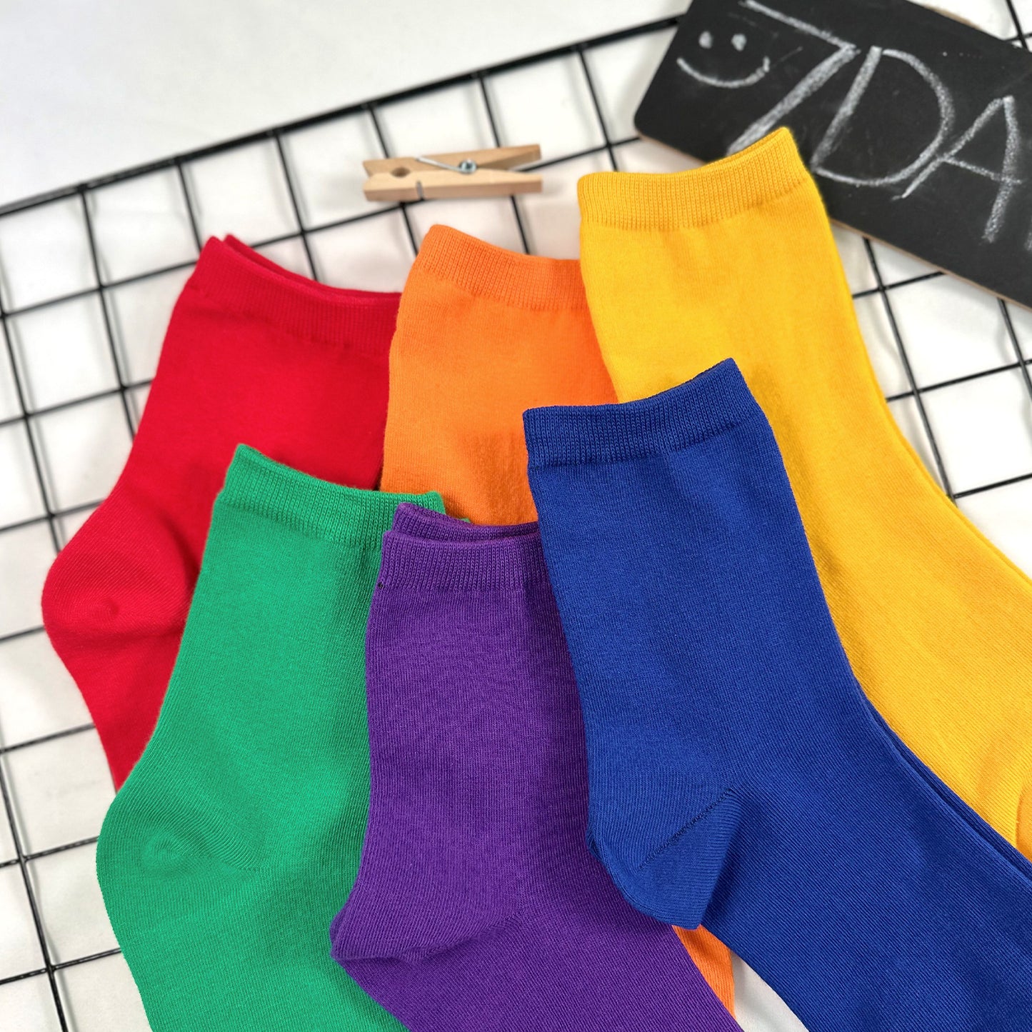 Women's Crew Rainbow Solid Socks
