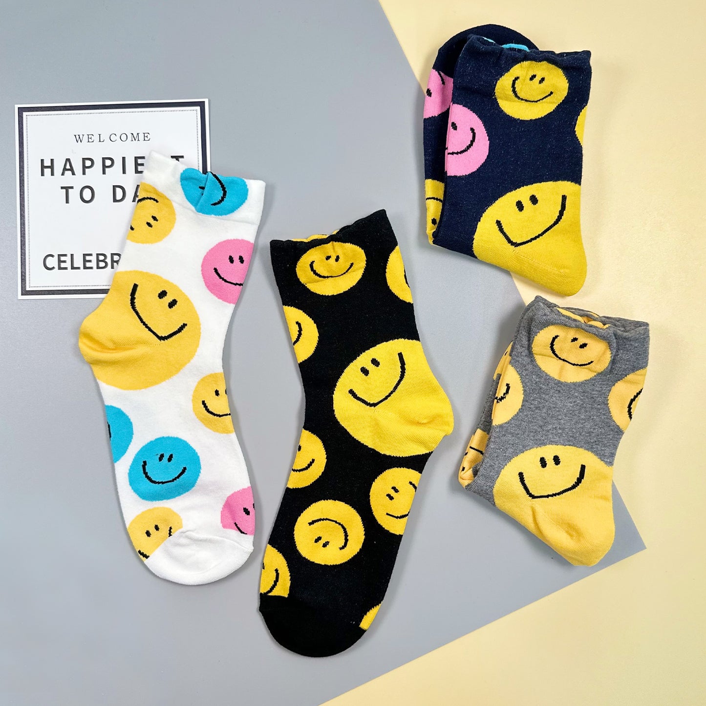 Women's Crew Smile Stamp Socks