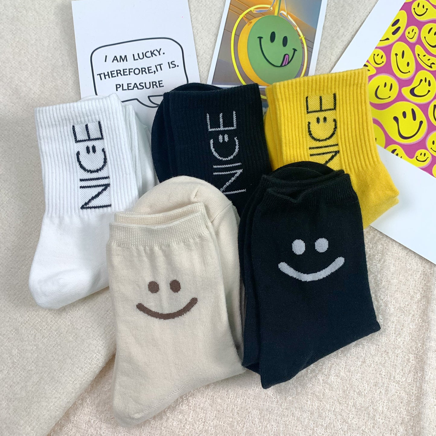 Women's Crew Nice Smile Socks