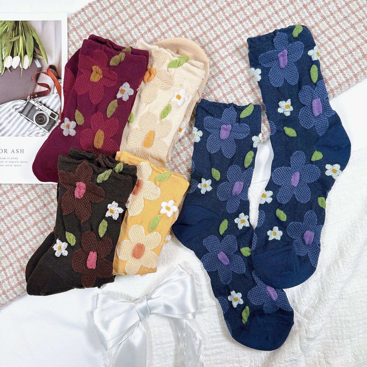 Women's Crew Mesh Flower Socks