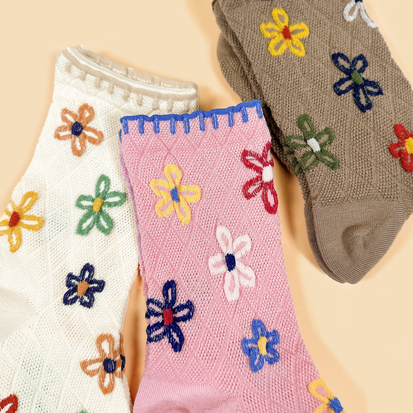Women's Crew Flower Knit Pattern Socks