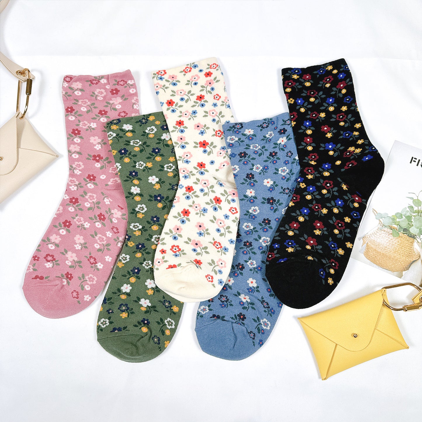 Women's  Flower Pattern Crew Socks
