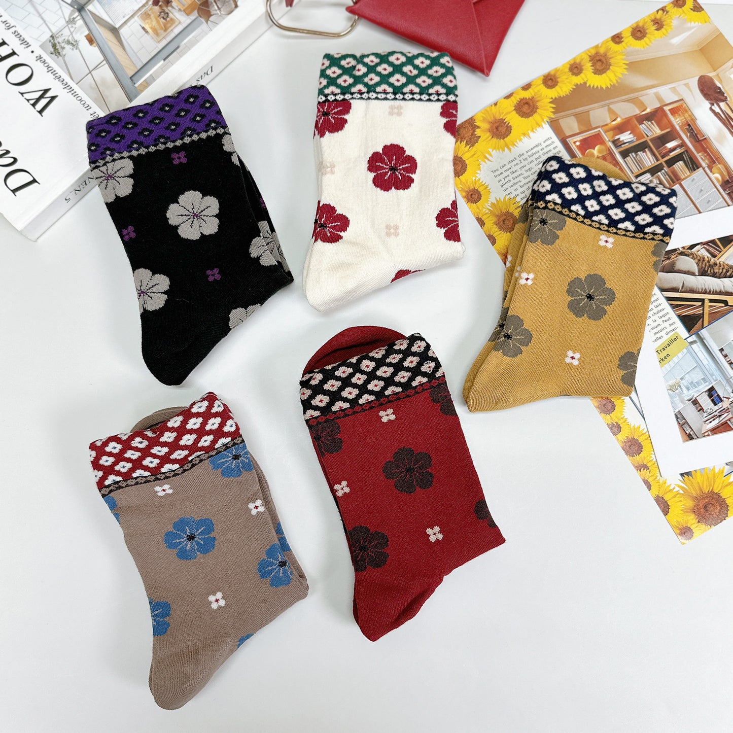 Women's Oriental Pattern Crew Socks