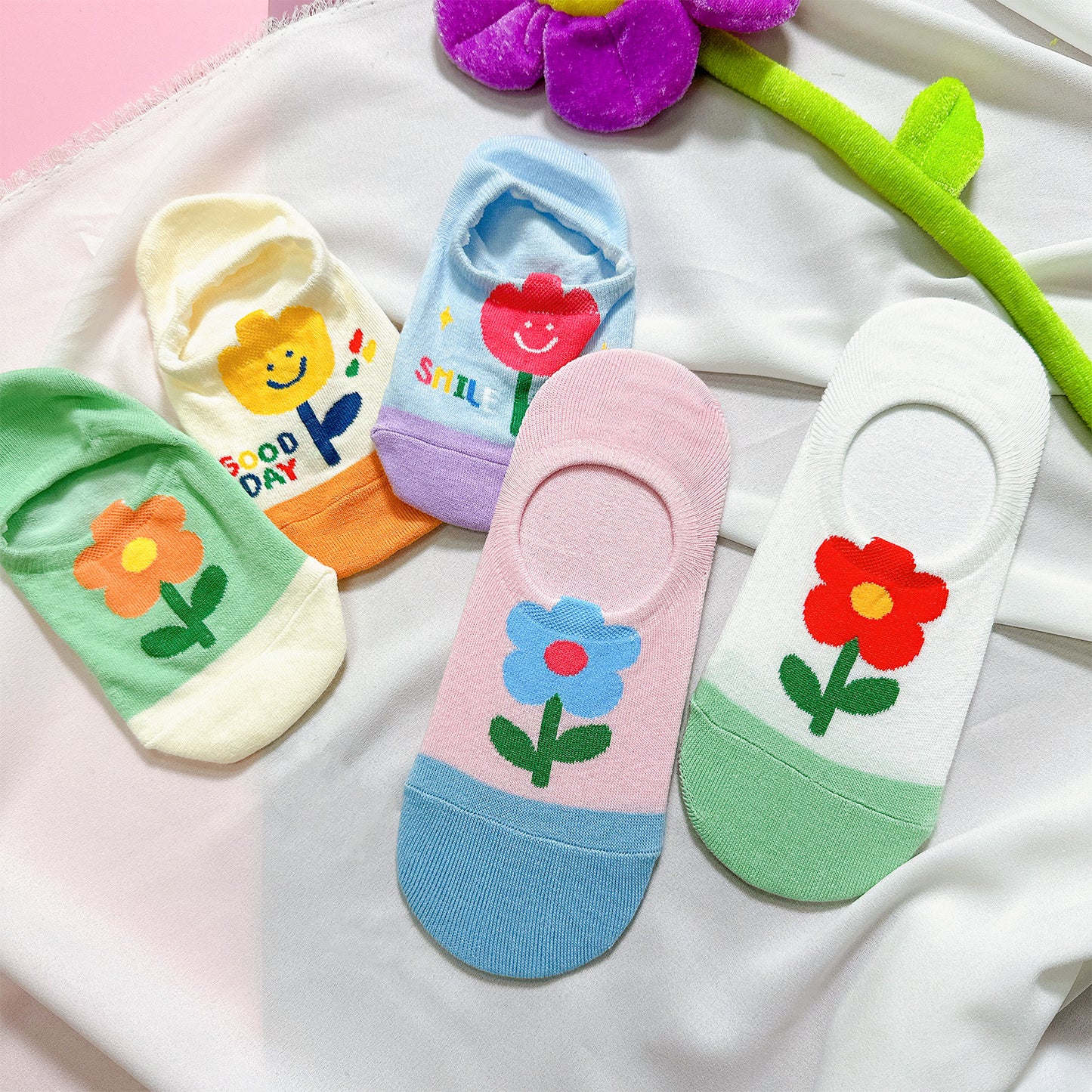 Women's No Show Flower Mood Socks