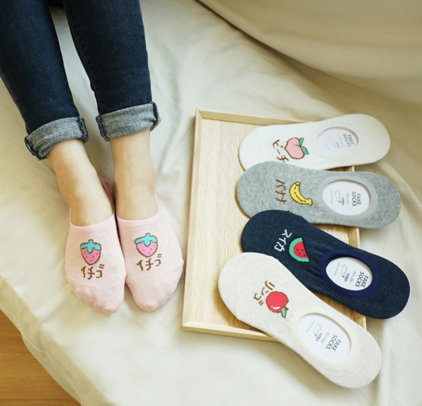 Women's No Show Cat Friends Socks
