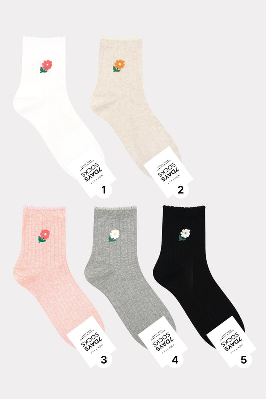 Women's Crew Flower  Socks - Made in Korea