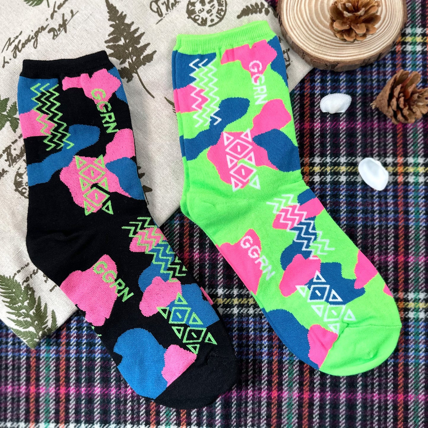 Women's Crew Retro Wave Socks