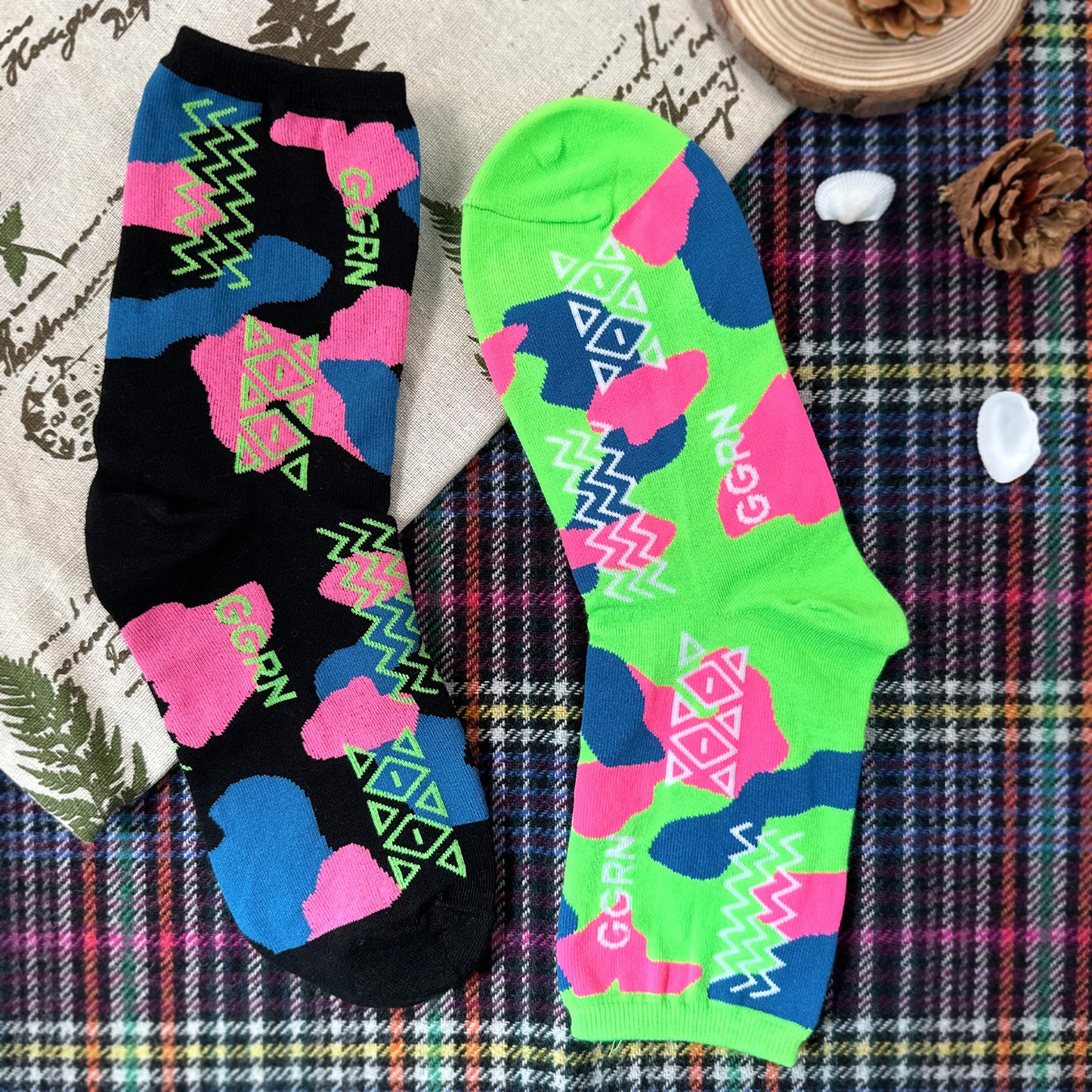 Women's Crew Retro Wave Socks