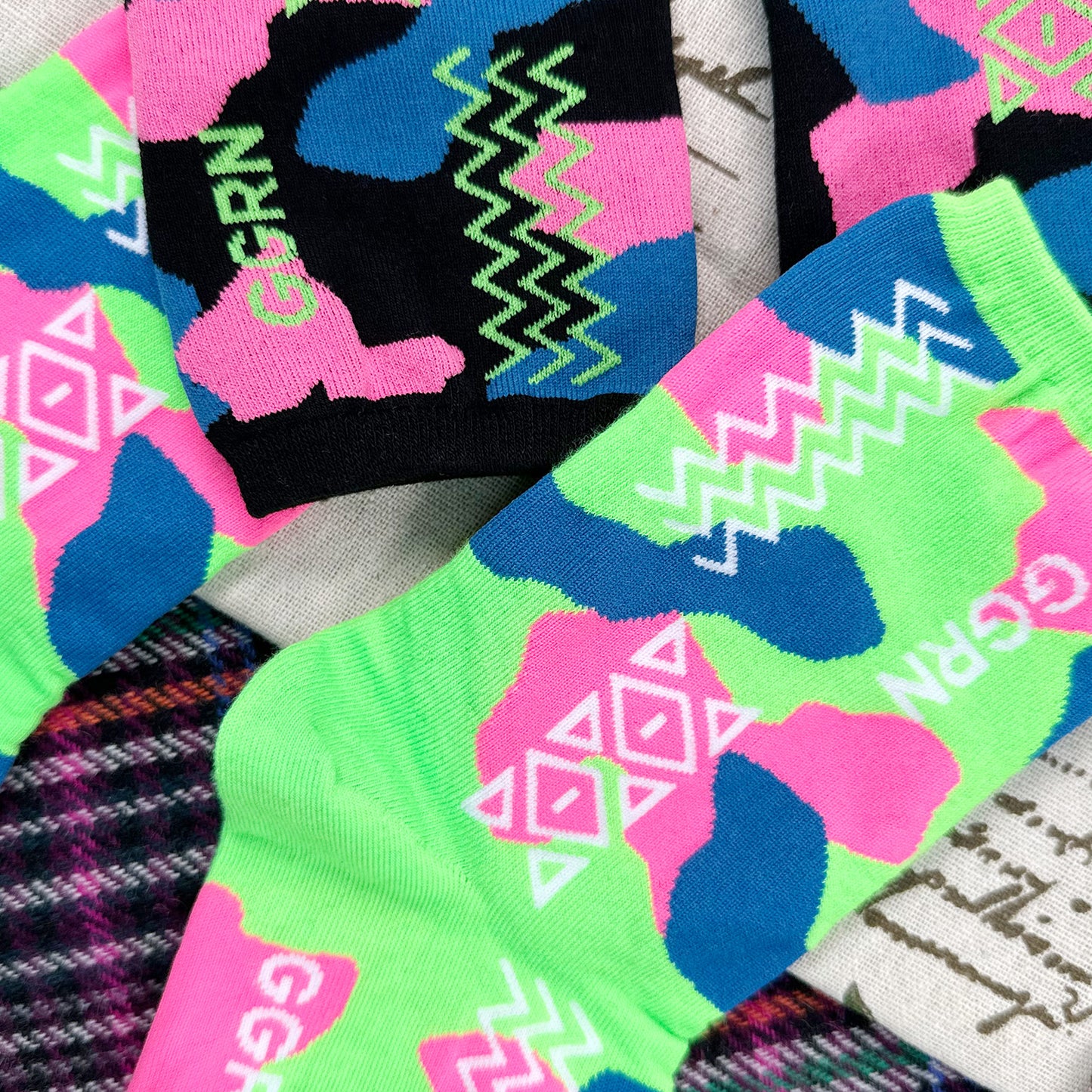 Women's Crew Retro Wave Socks