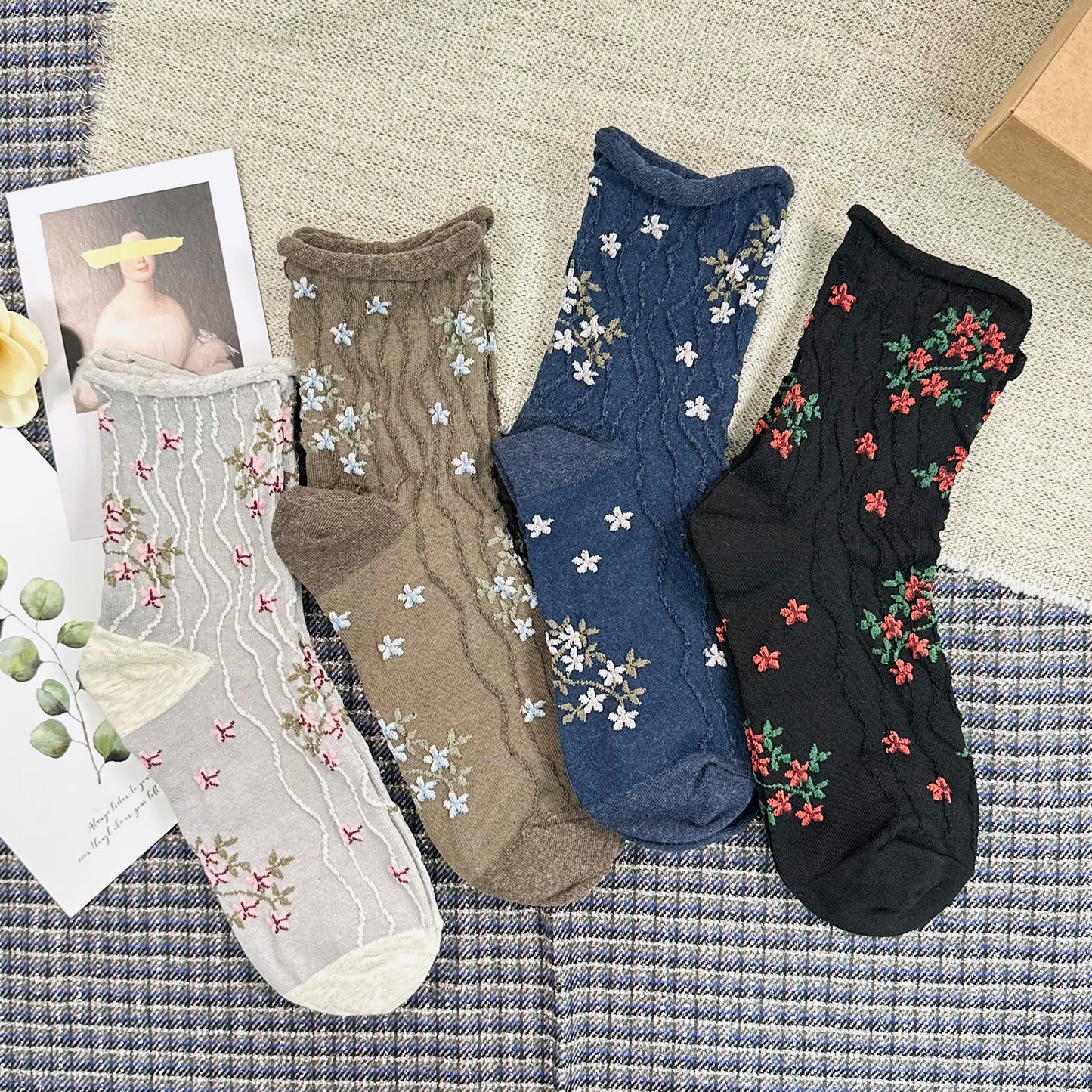 Women's Crew Ruffle Flower Socks