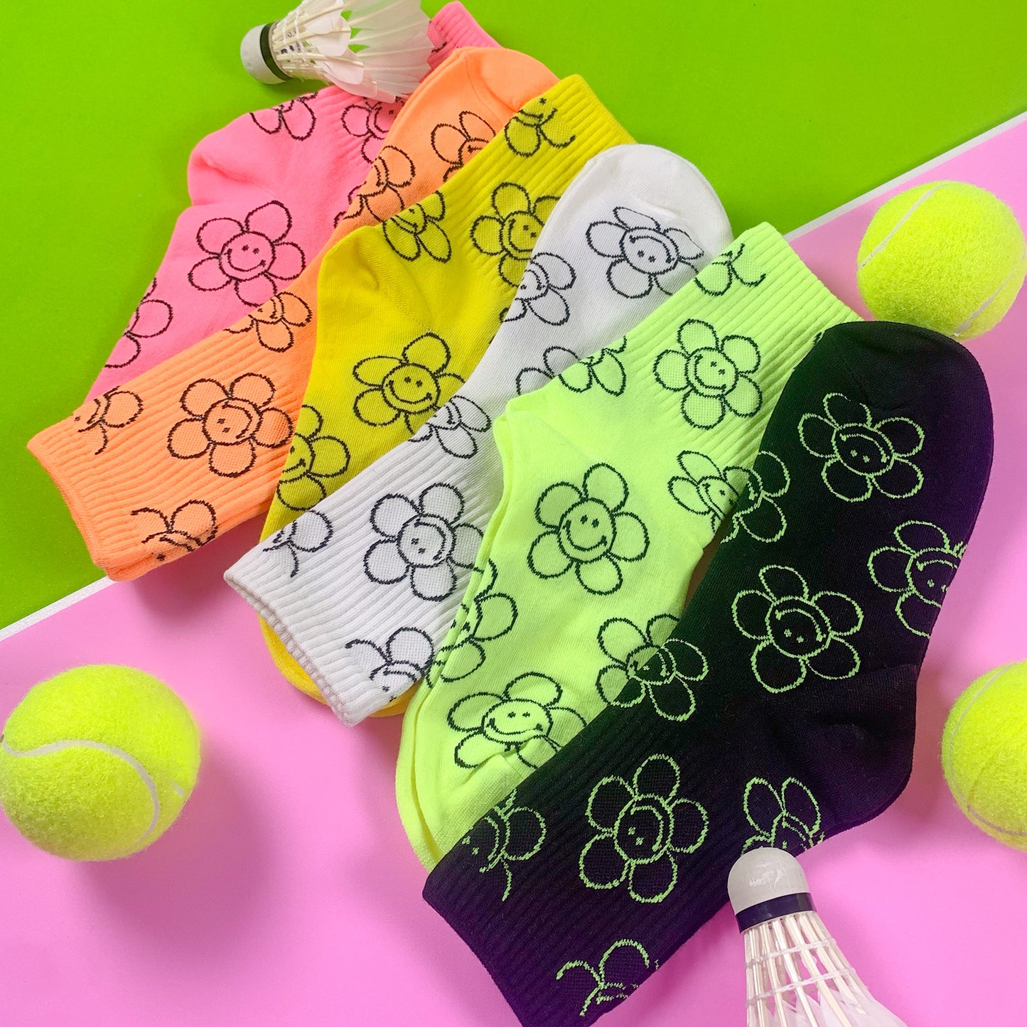 Women's Crew Line Smile Flower Socks