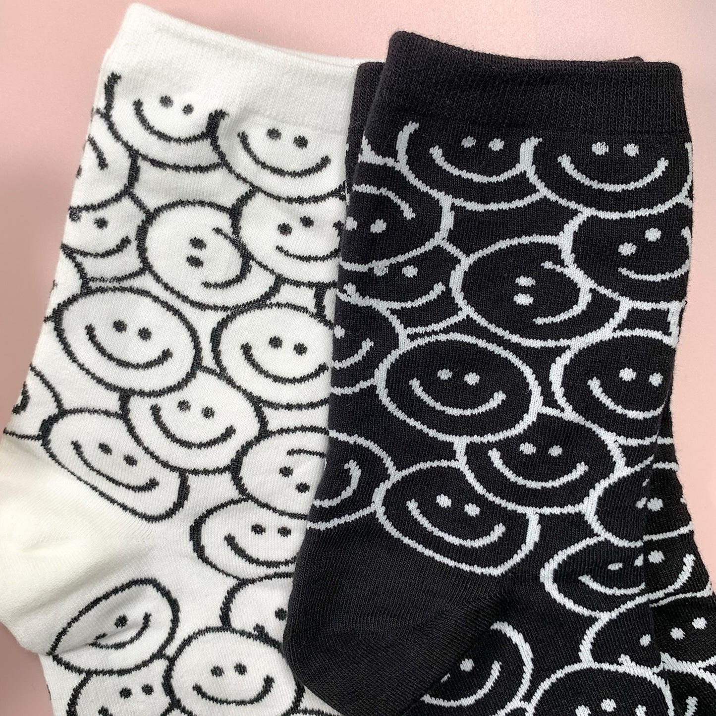 Women's Crew Smile World Socks