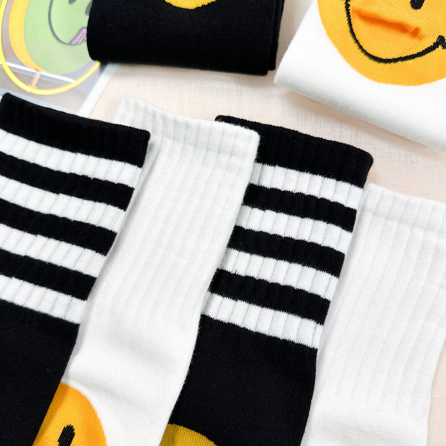 Women's Crew Hidden Smile Socks