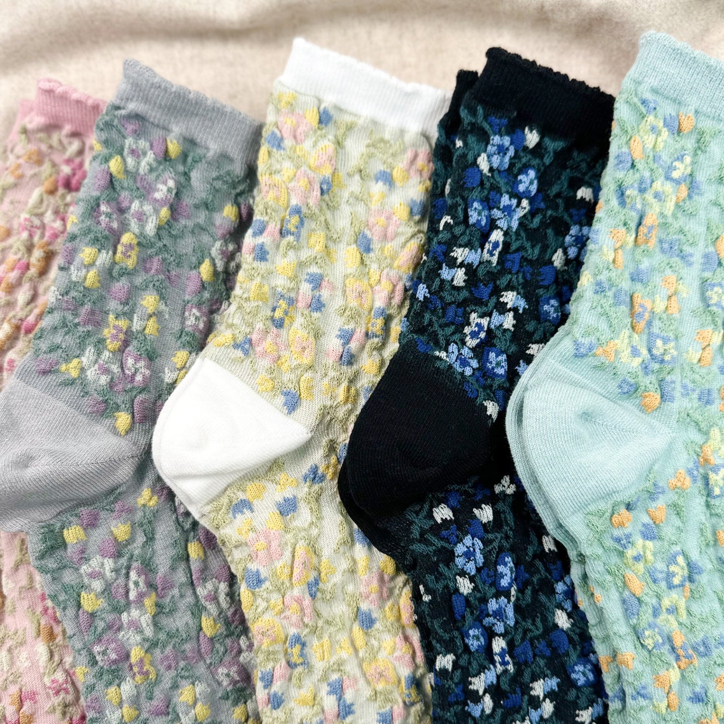 Women's Crew Mori Garden Flower Socks