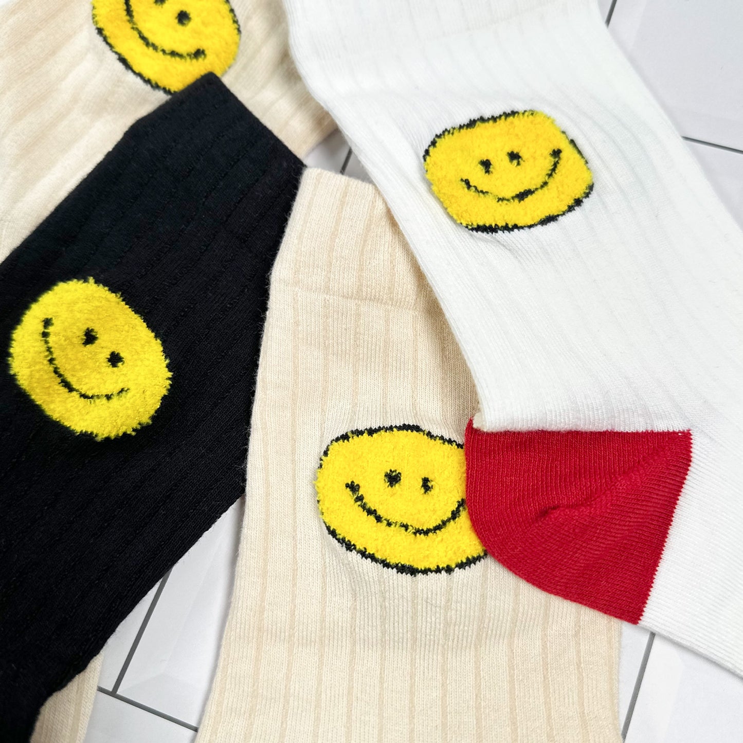 Women's Crew Color Smile Day Socks