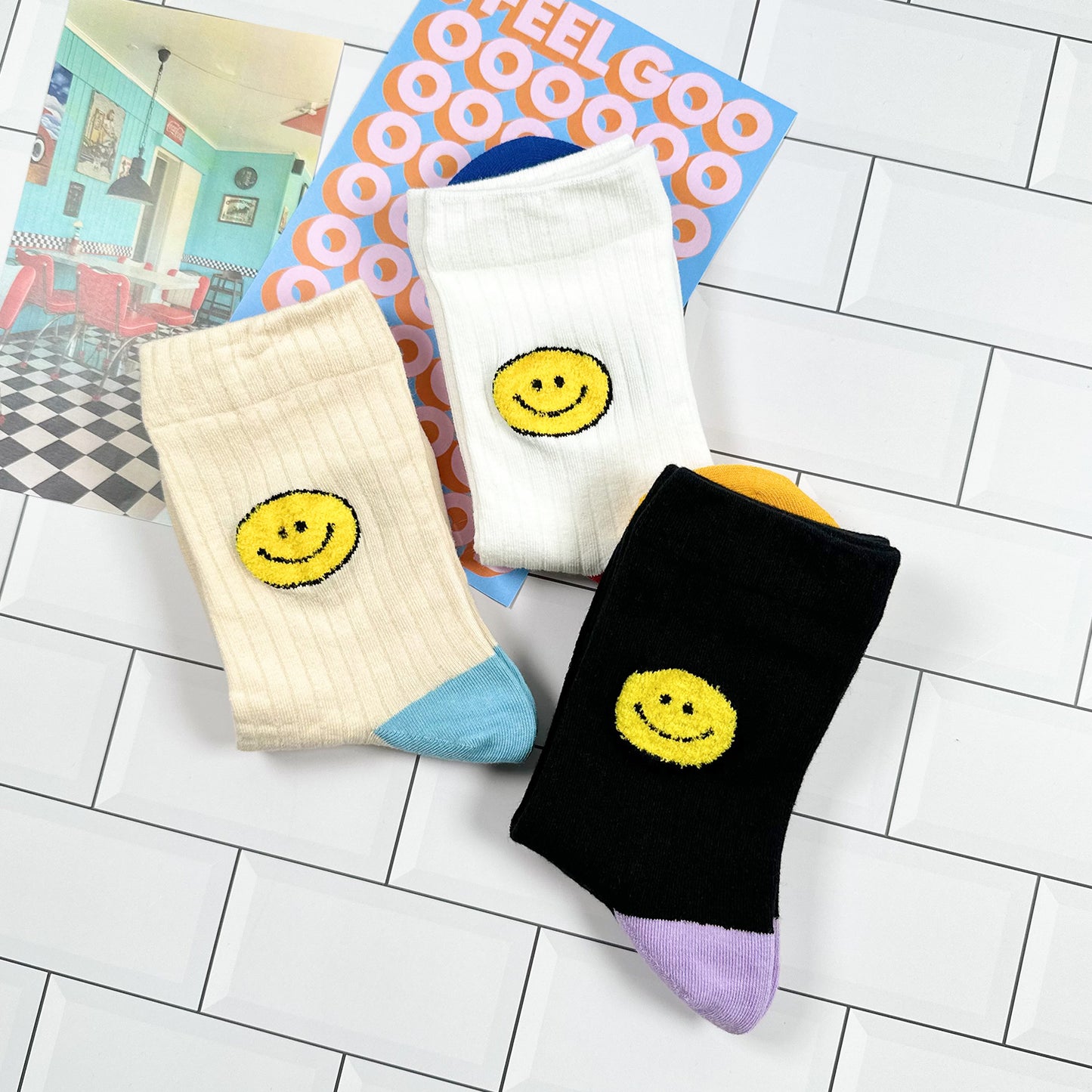 Women's Crew Color Smile Day Socks