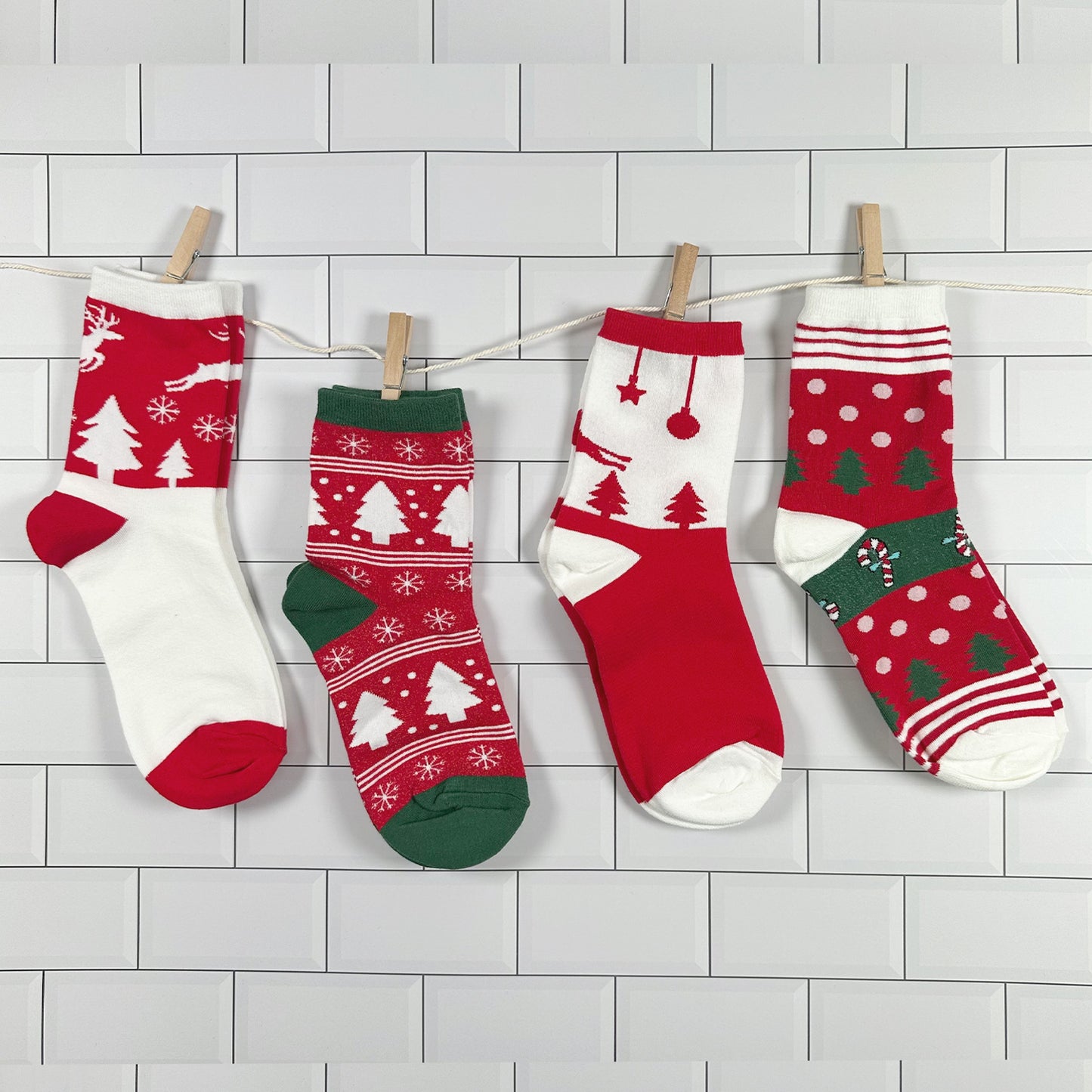 Women's Crew Winter Ornament Socks