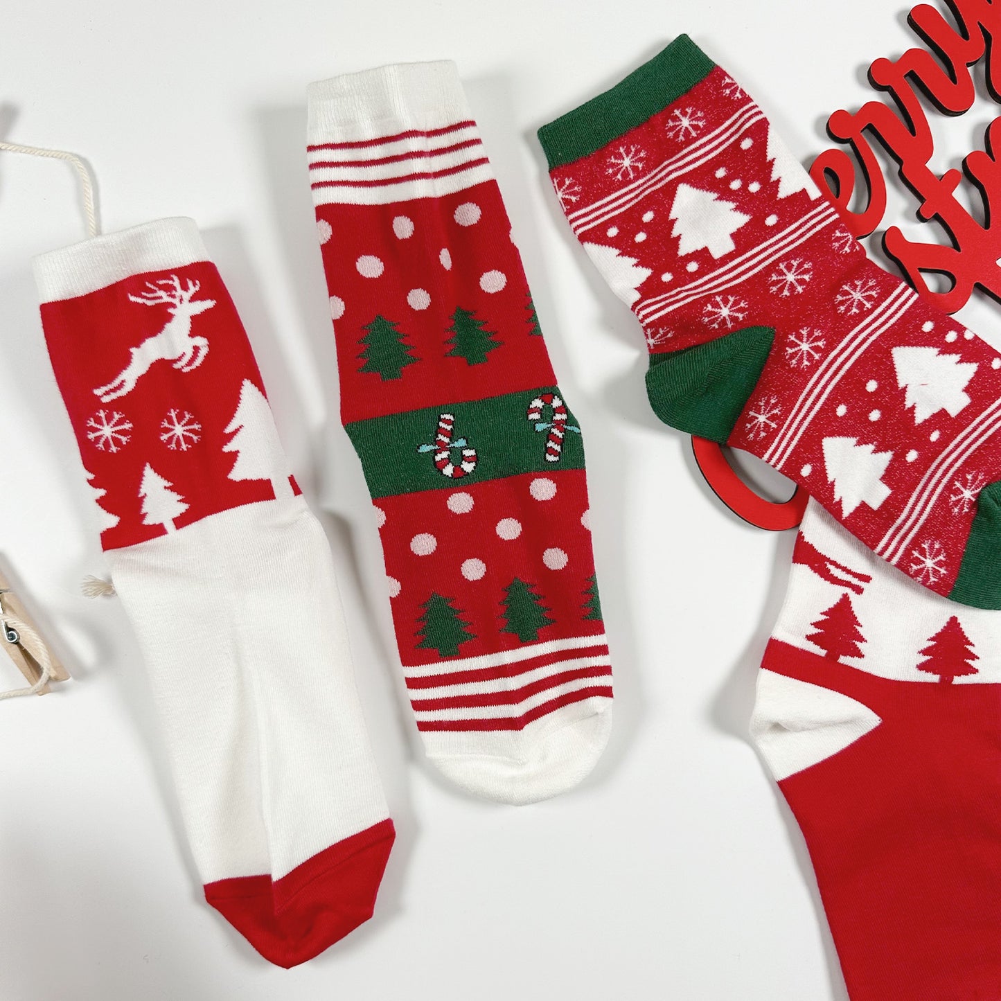 Women's Crew Winter Ornament Socks