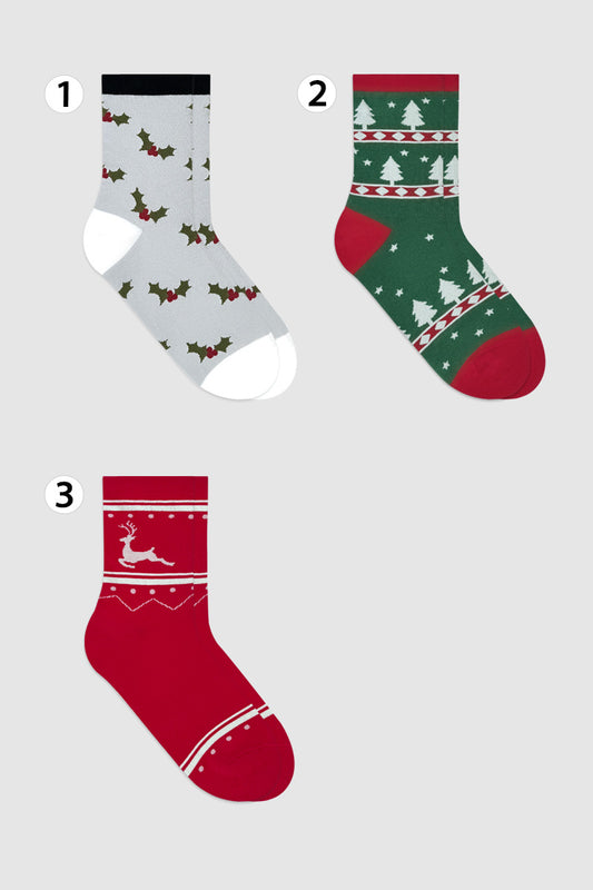 Women's Crew Santa Coming To Town Socks