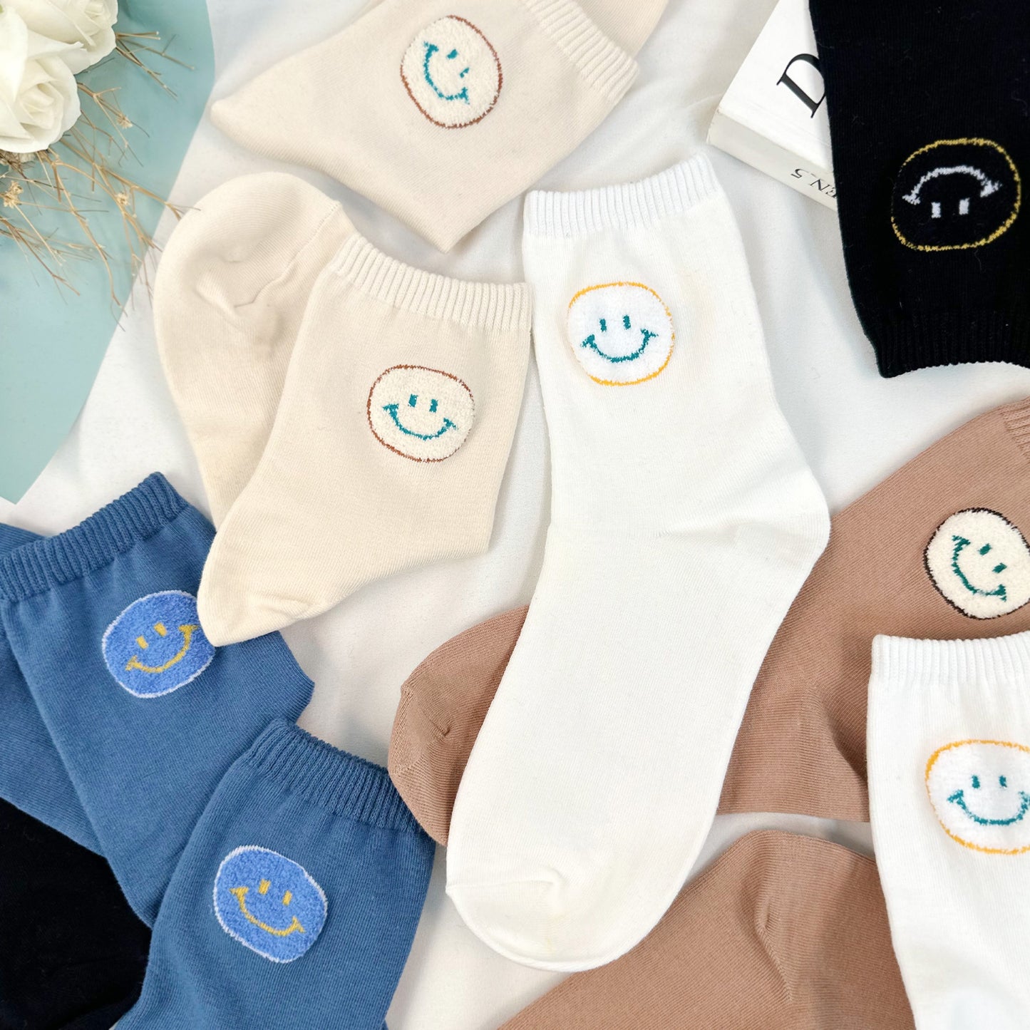 Women's Crew Pop-Up Smile Socks