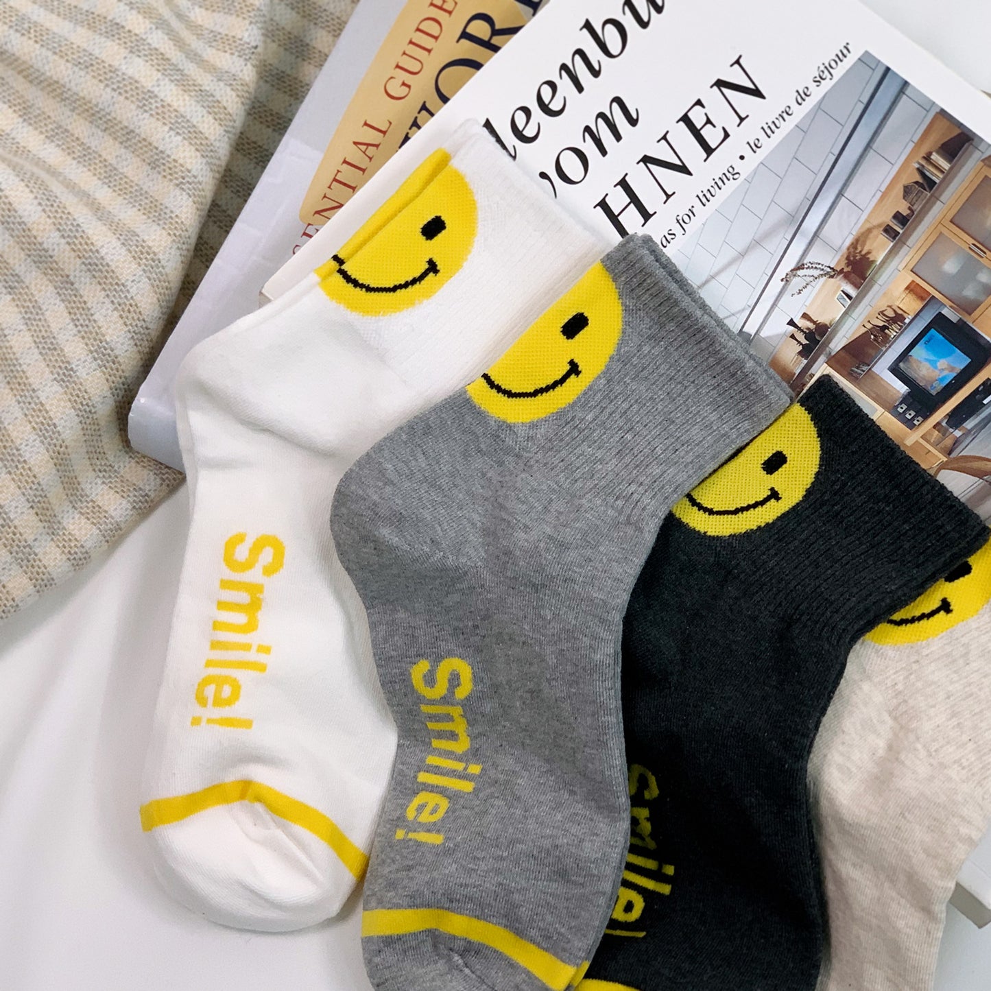 Women's Crew Smile Fashion Socks