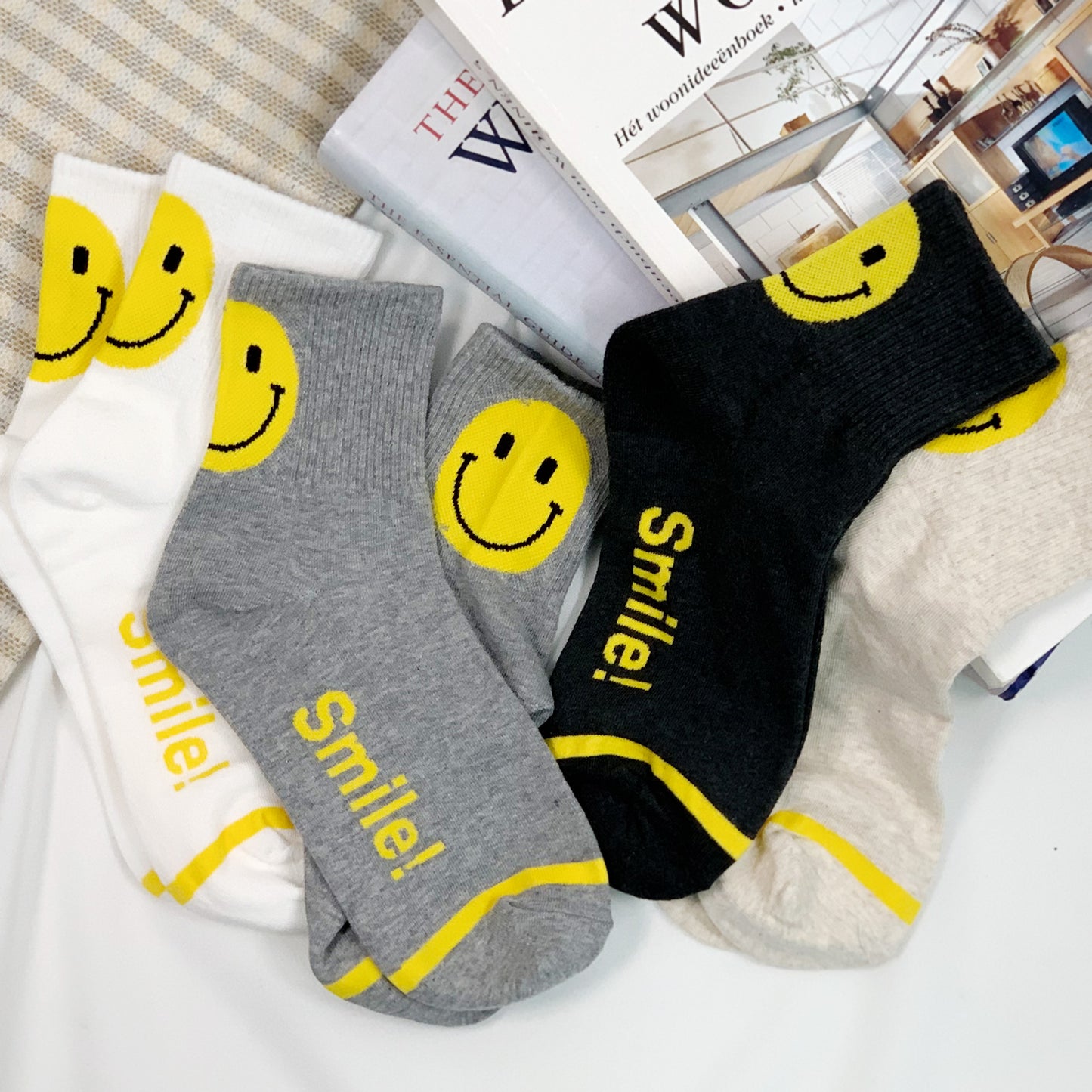 Women's Crew Smile Fashion Socks