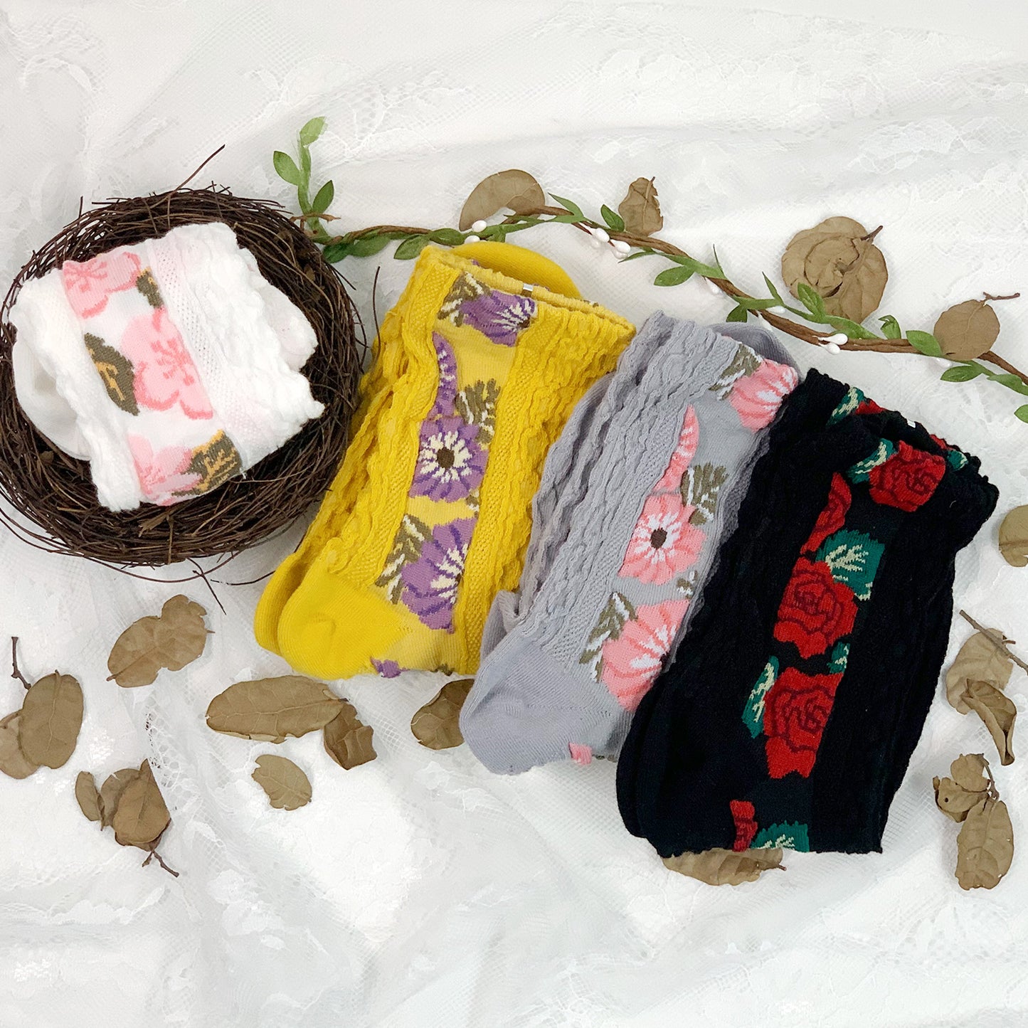 Women's Crew Mesh Flower Decoration Socks